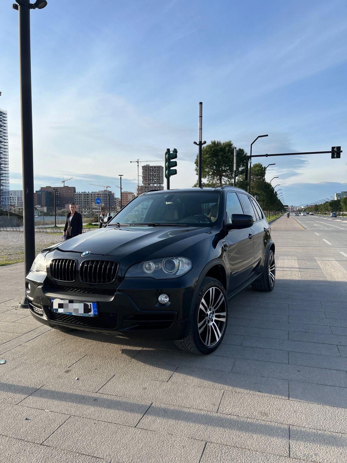 BMW X5 - main photo