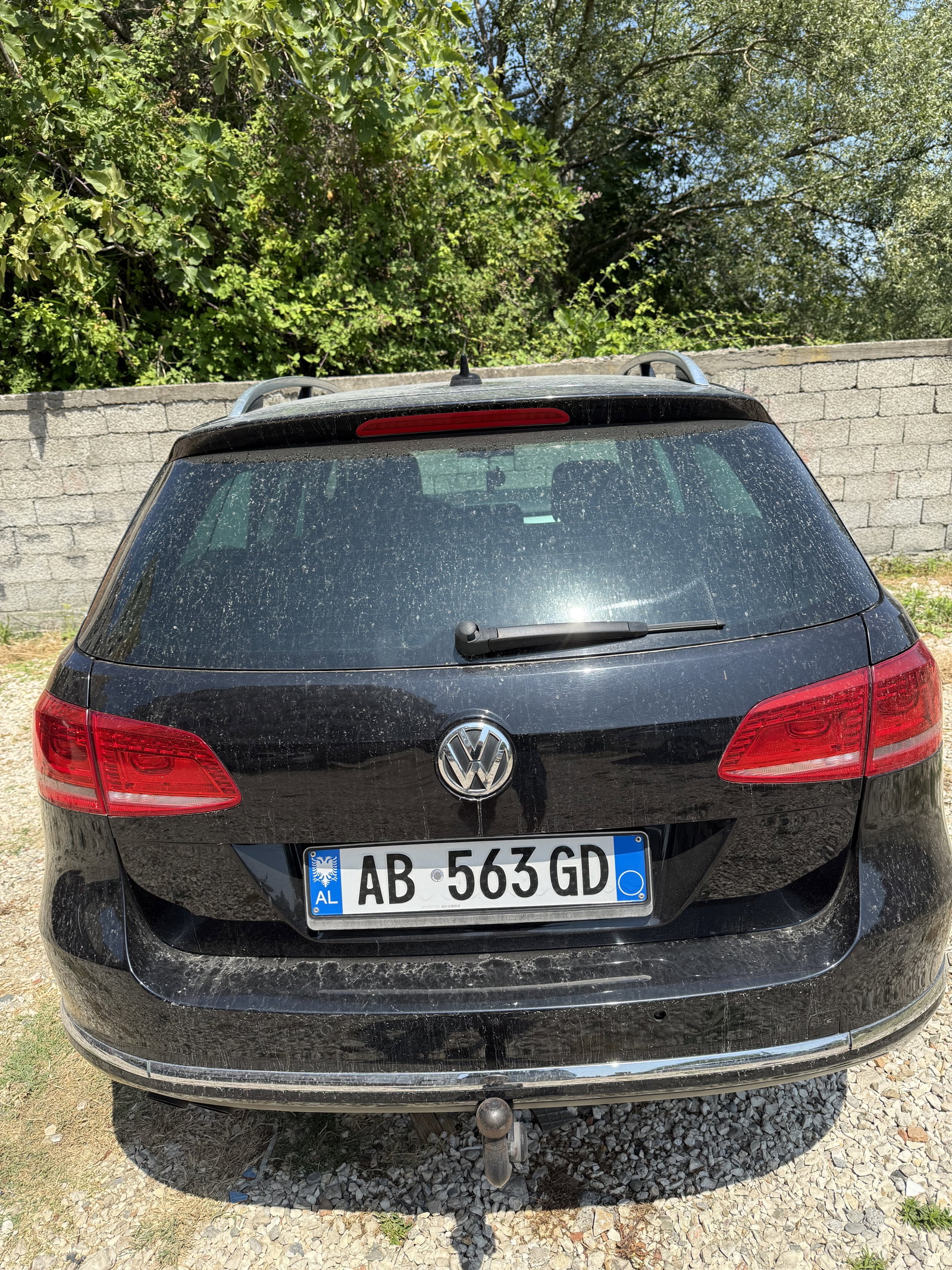 Volkswagen Passat RentX Albania