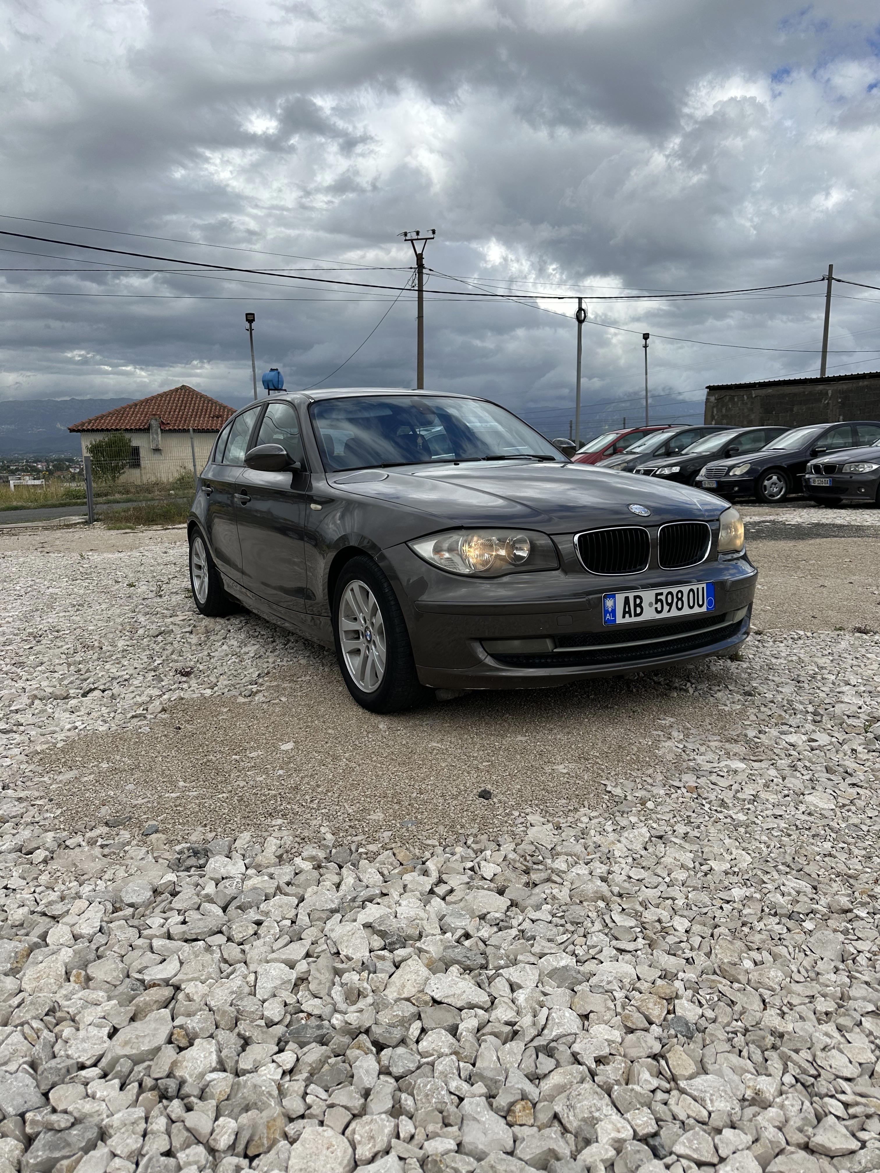 BMW 1 Series - side view