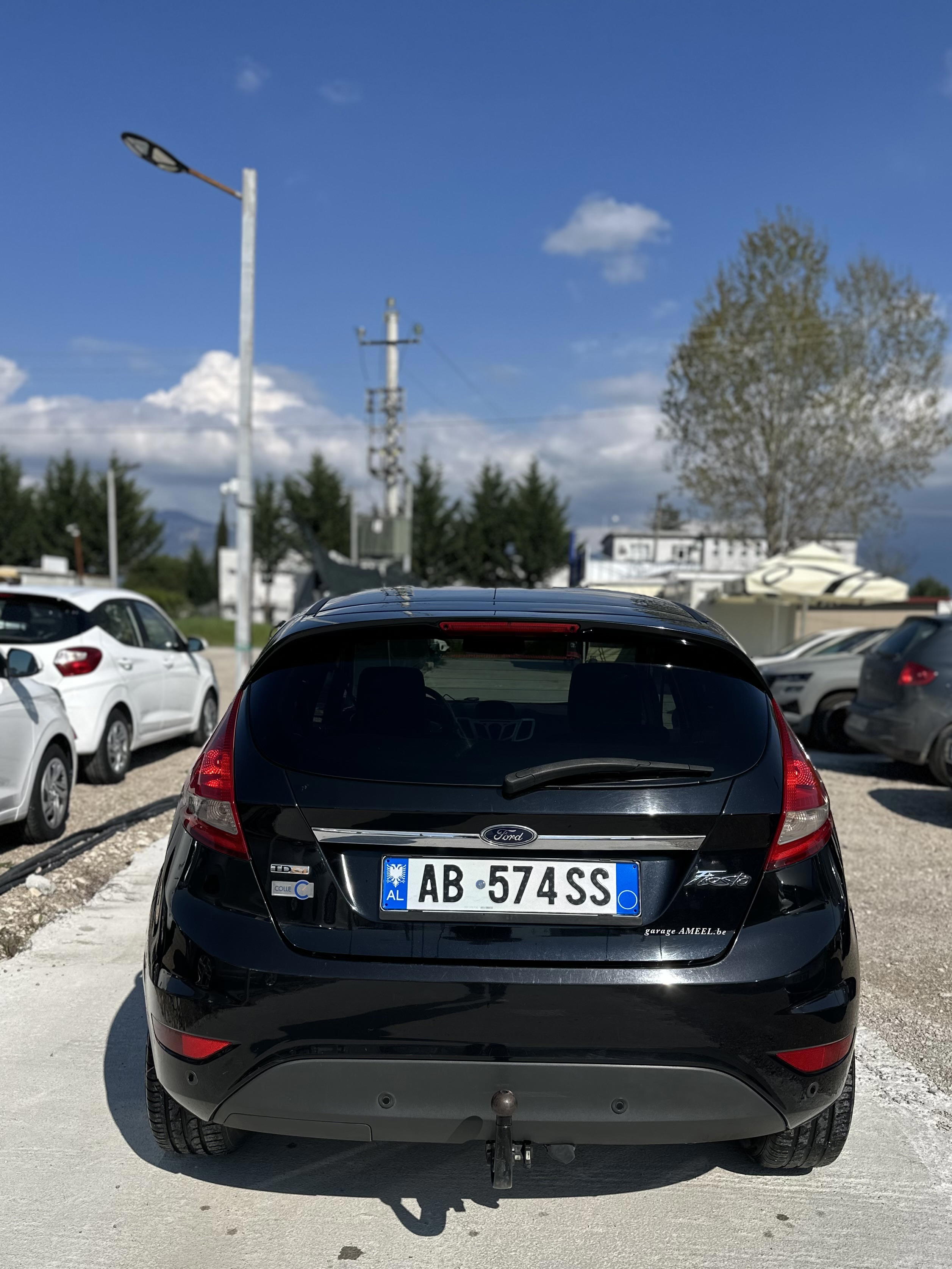 Ford Fiesta - photo 3