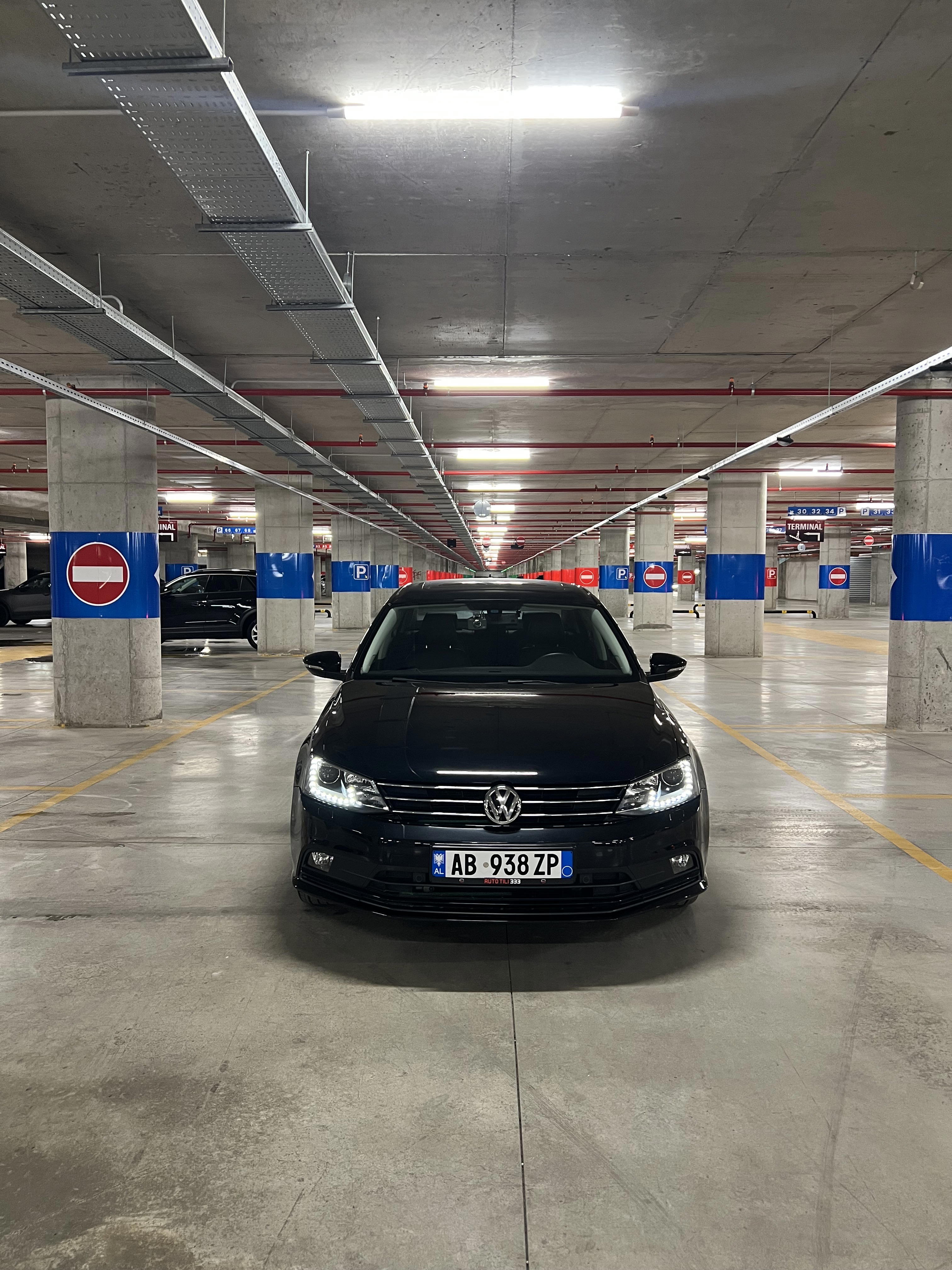 Volkswagen Jetta - photo 3