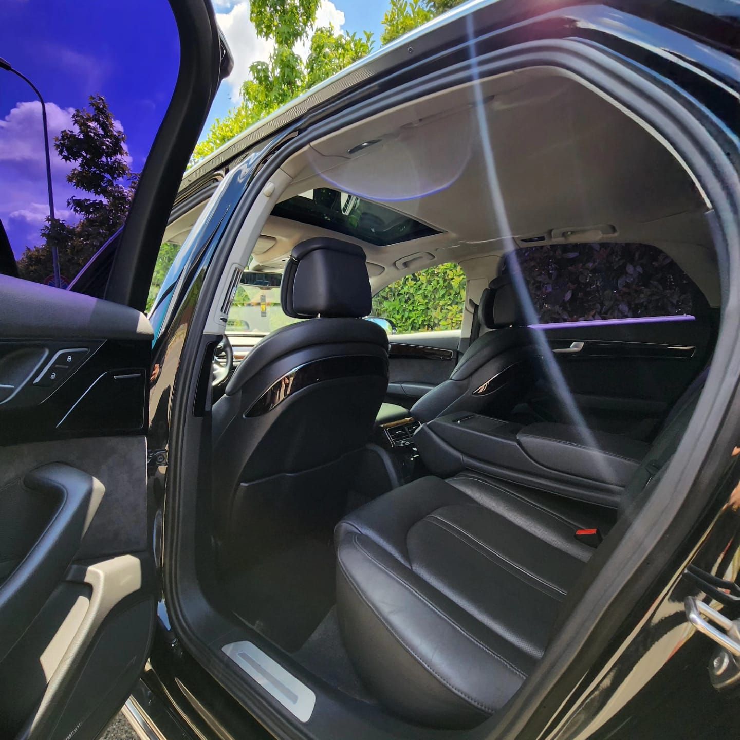 Audi A8 - photo 3