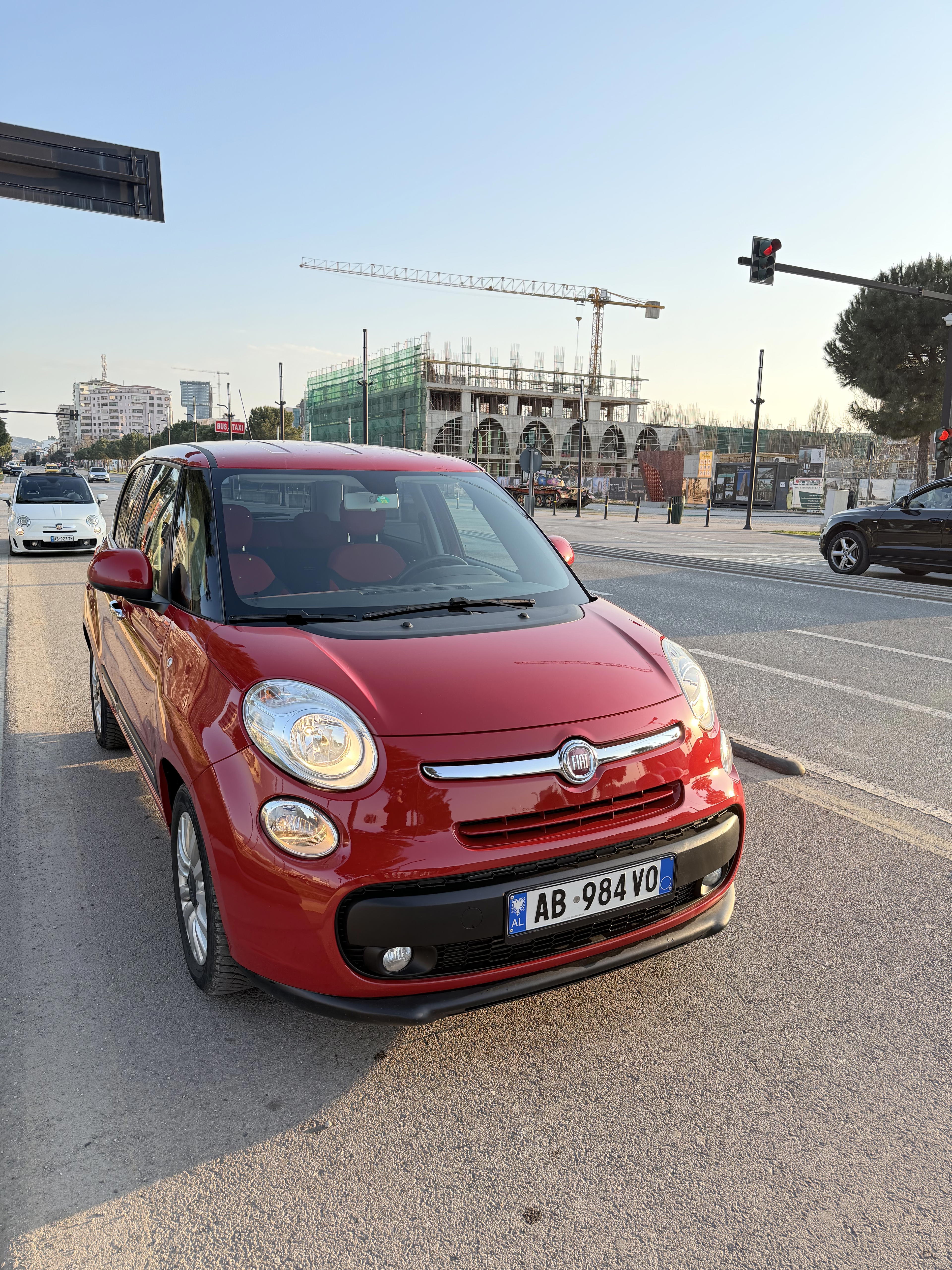FIAT 500L - main photo