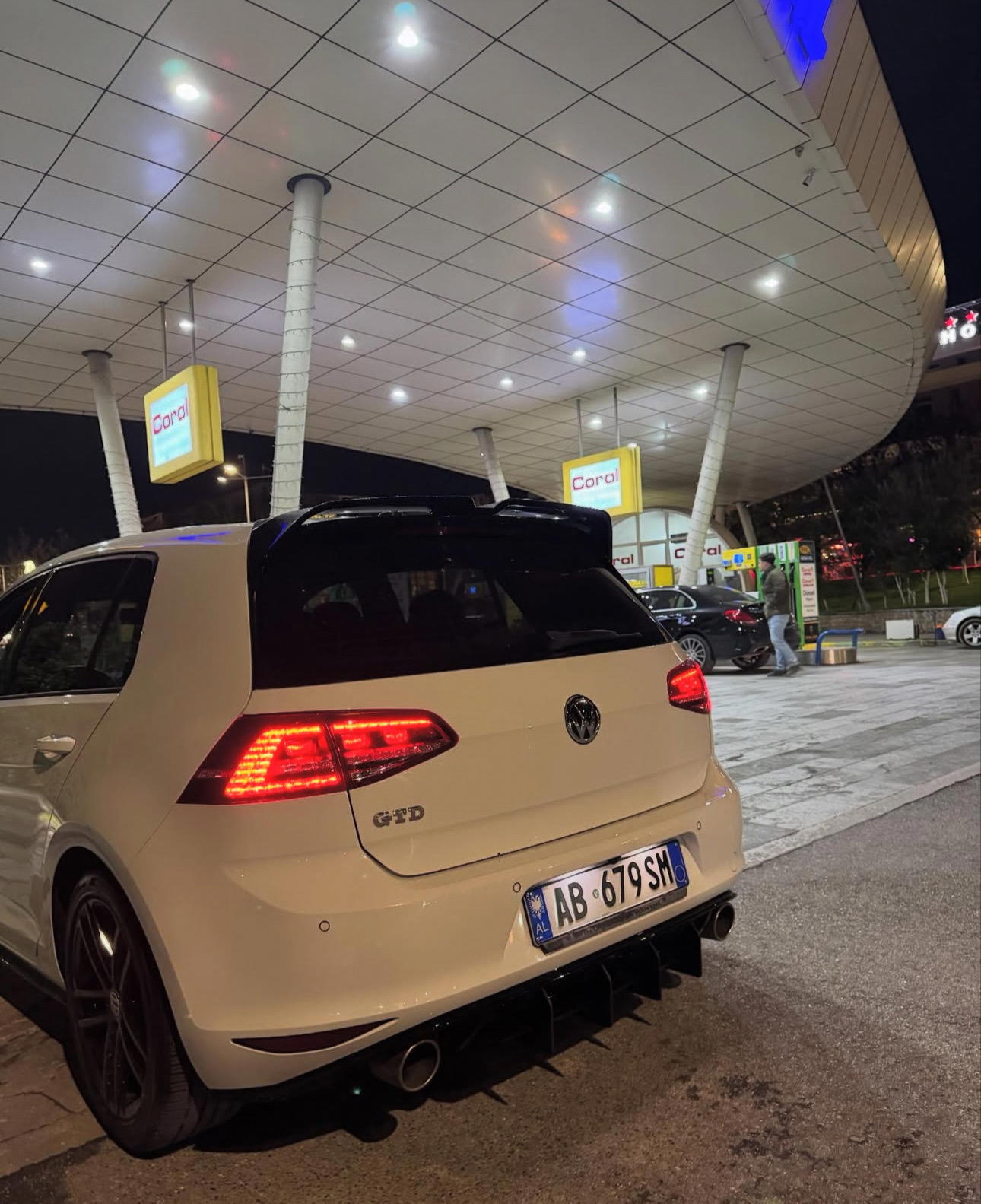 Volkswagen Golf GTI - photo 3