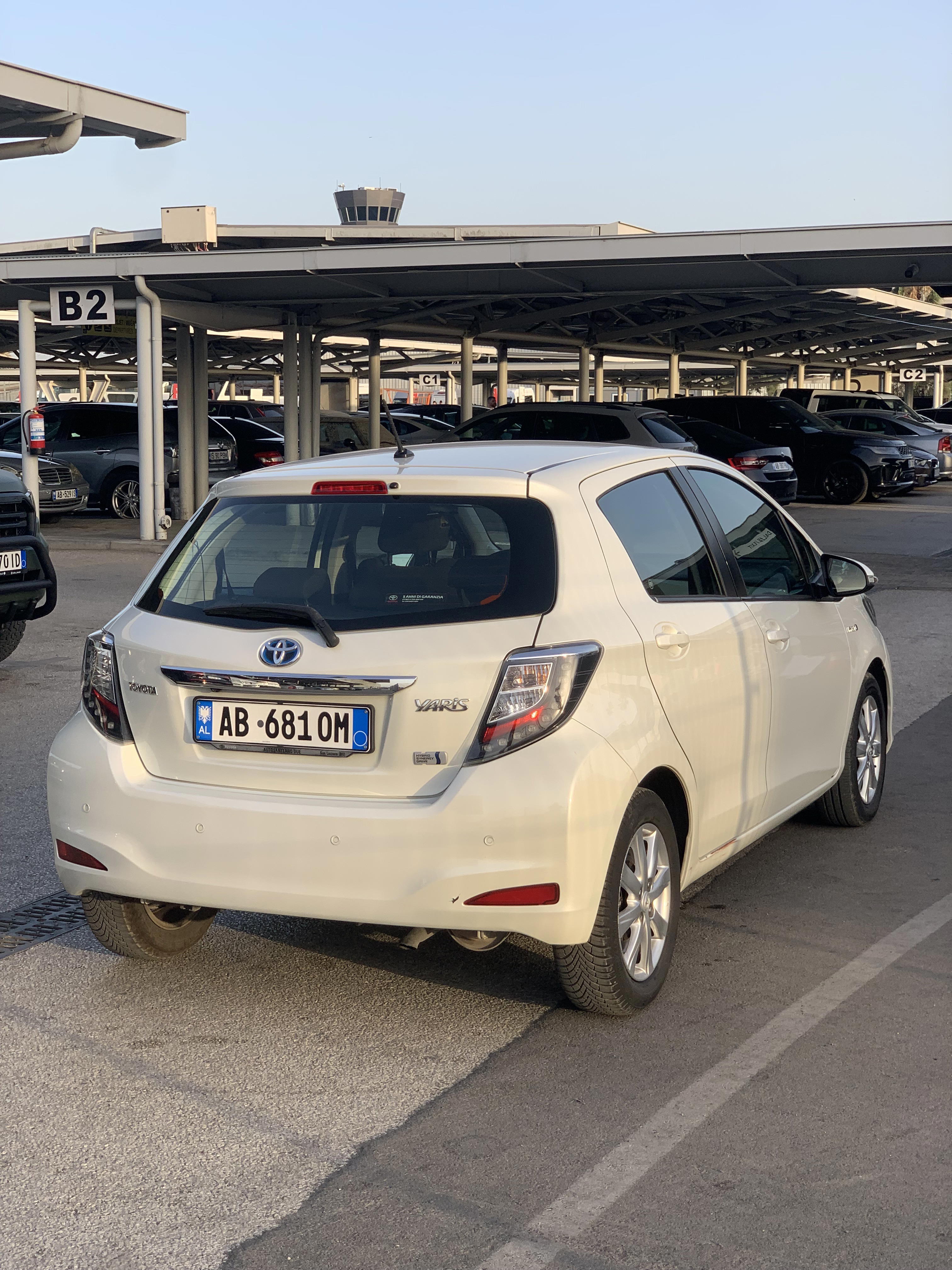 Toyota Yaris - photo 4