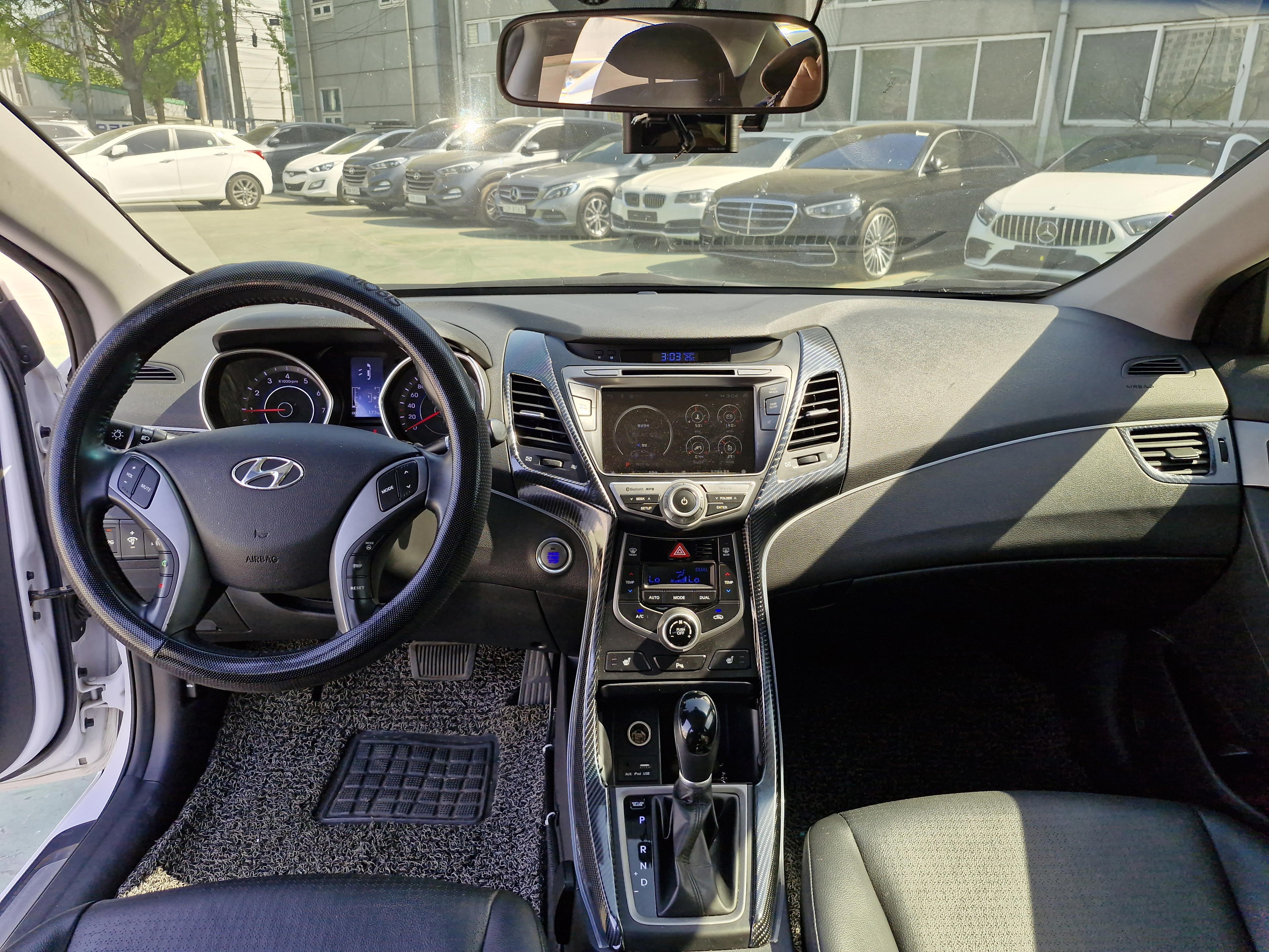 Hyundai Accent - photo 3