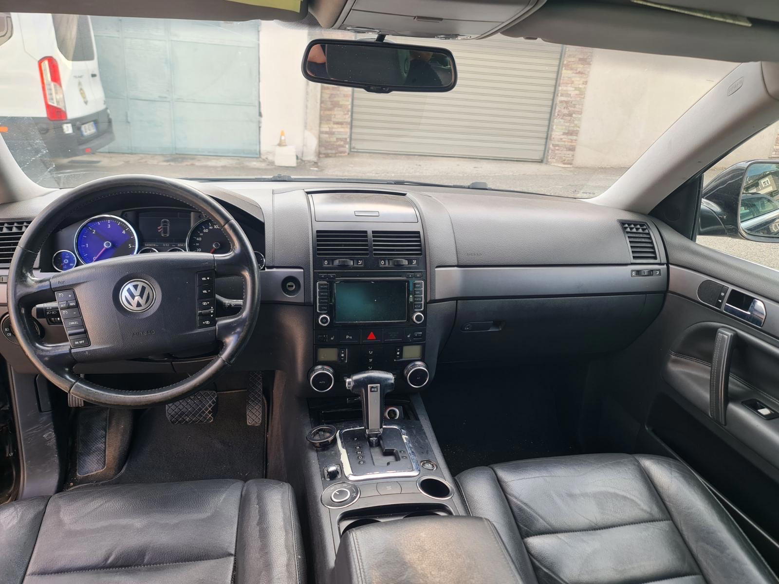 Volkswagen Touareg - photo 3