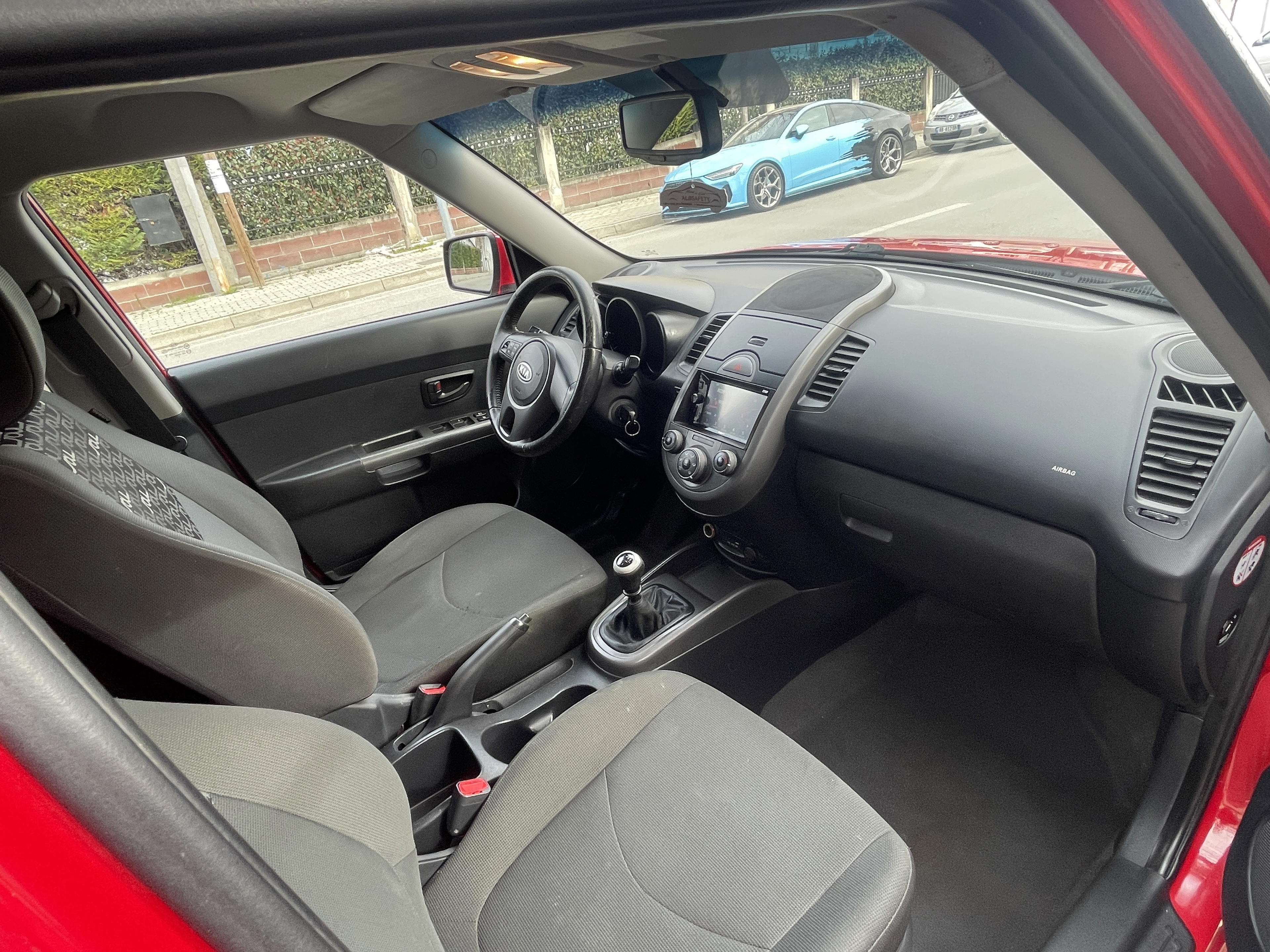 Kia Soul EV - main photo