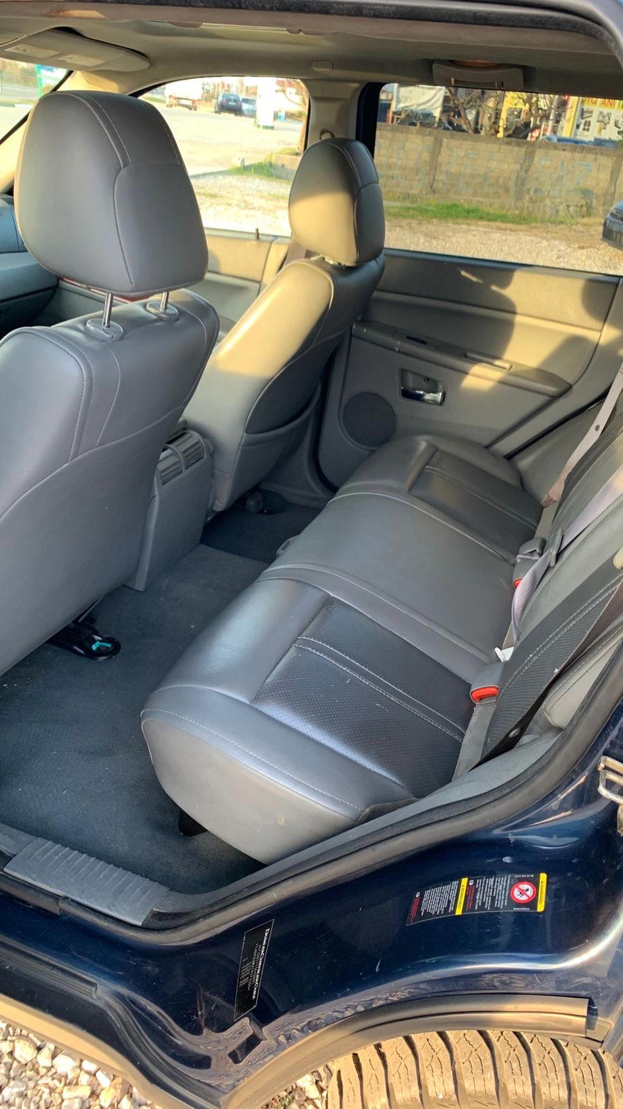 Jeep Grand Cherokee - photo 3