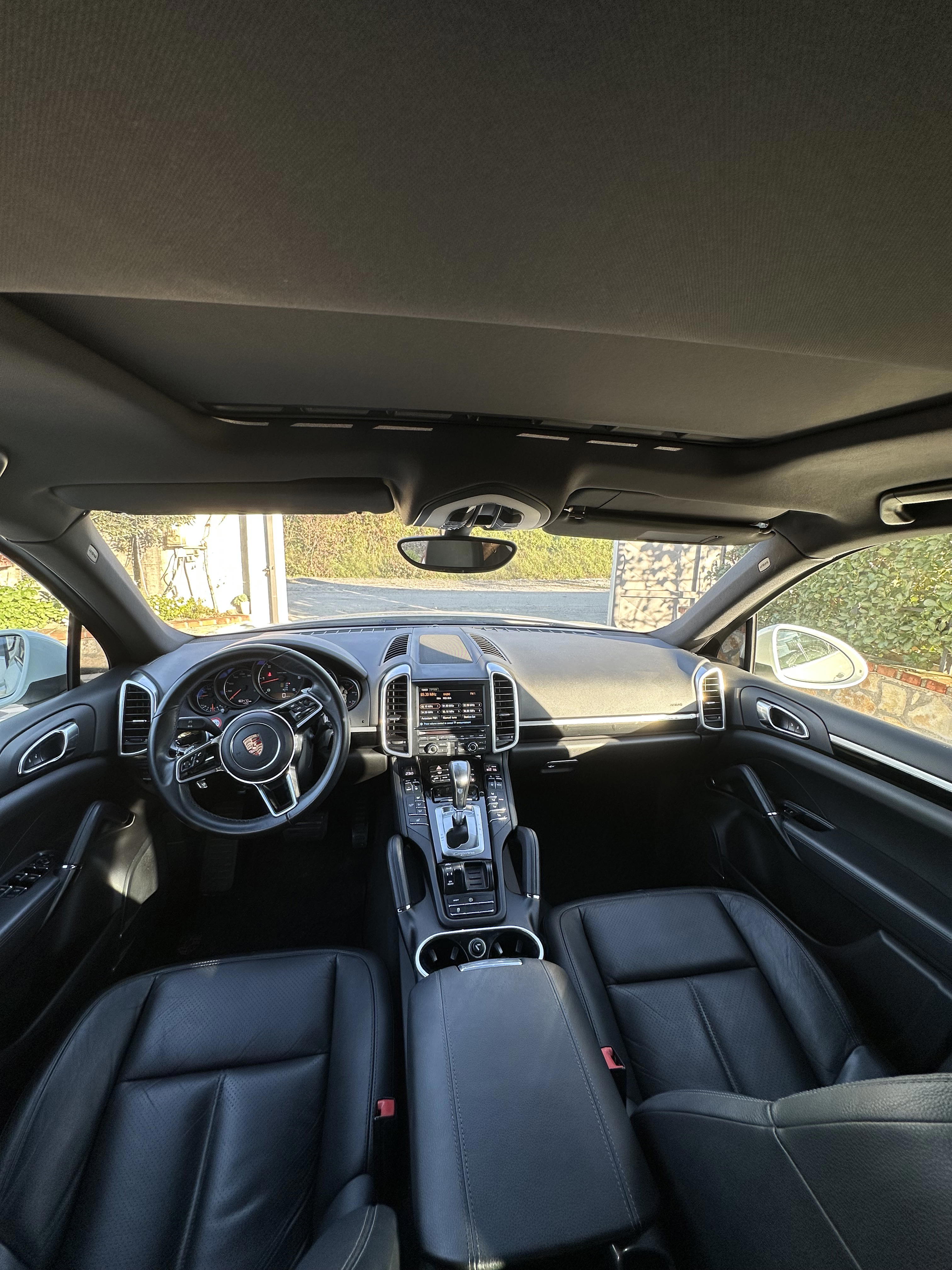 Porsche Cayenne - photo 3