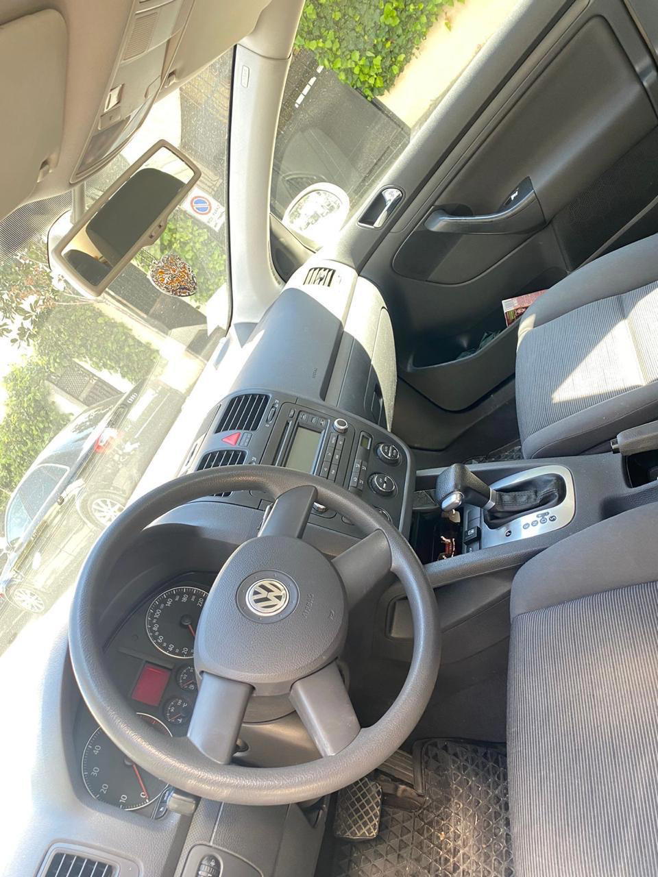 Volkswagen Golf - side view