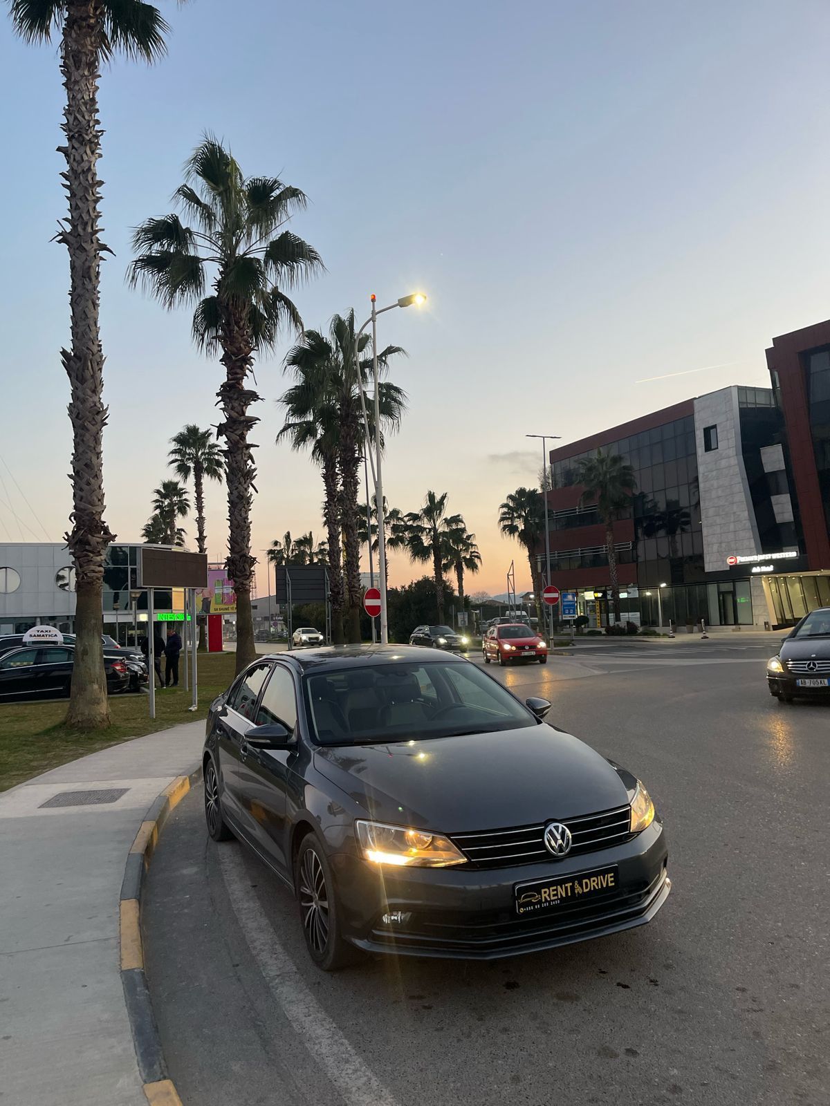 Volkswagen Jetta - side view