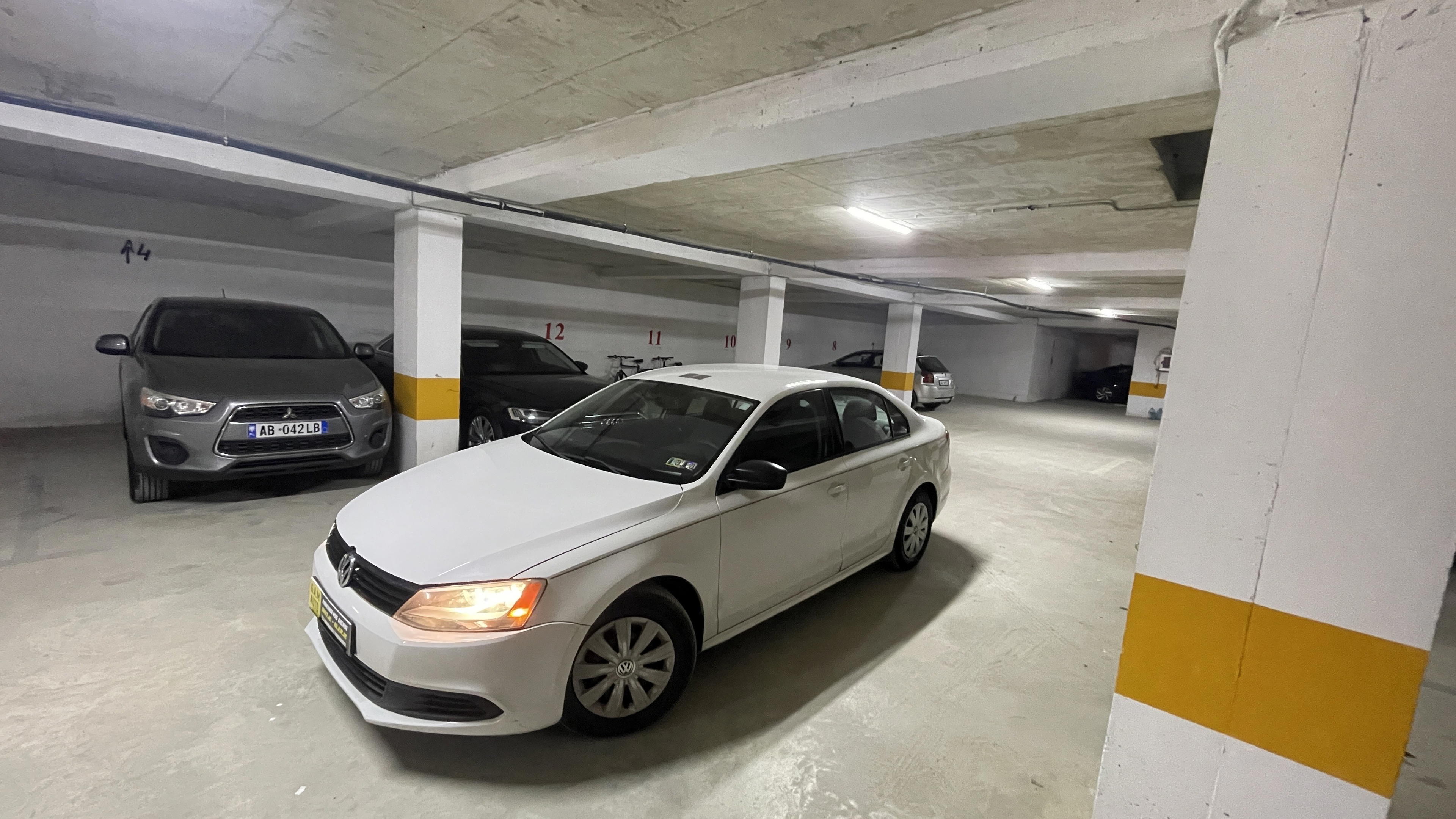 Volkswagen Jetta - main photo