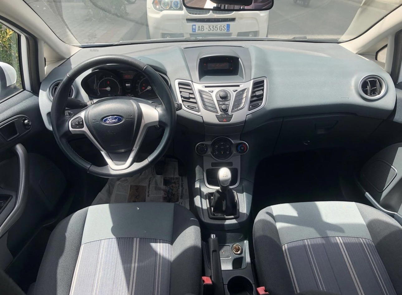 Ford Fiesta - photo 4