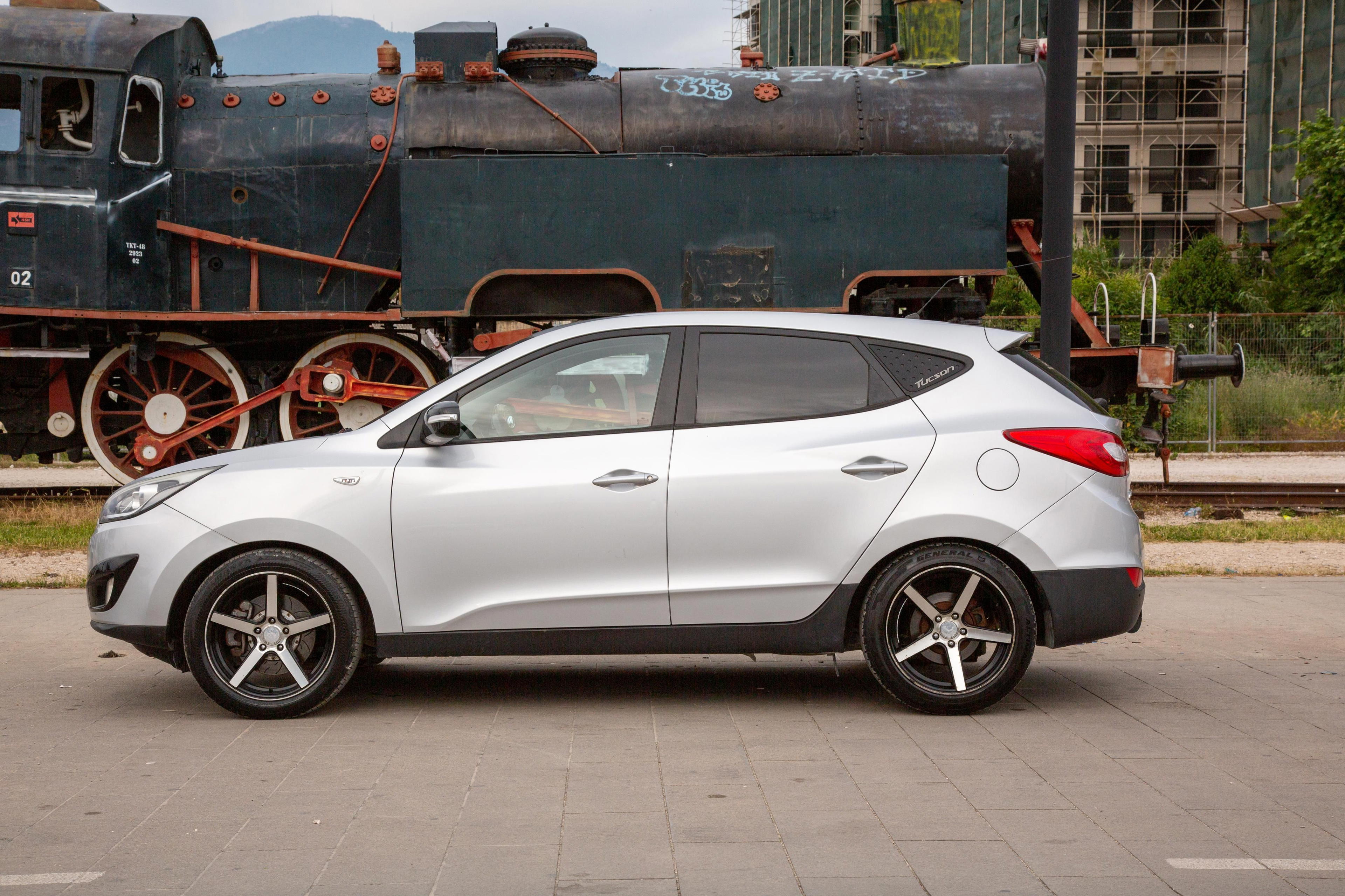 Hyundai Tucson - main photo