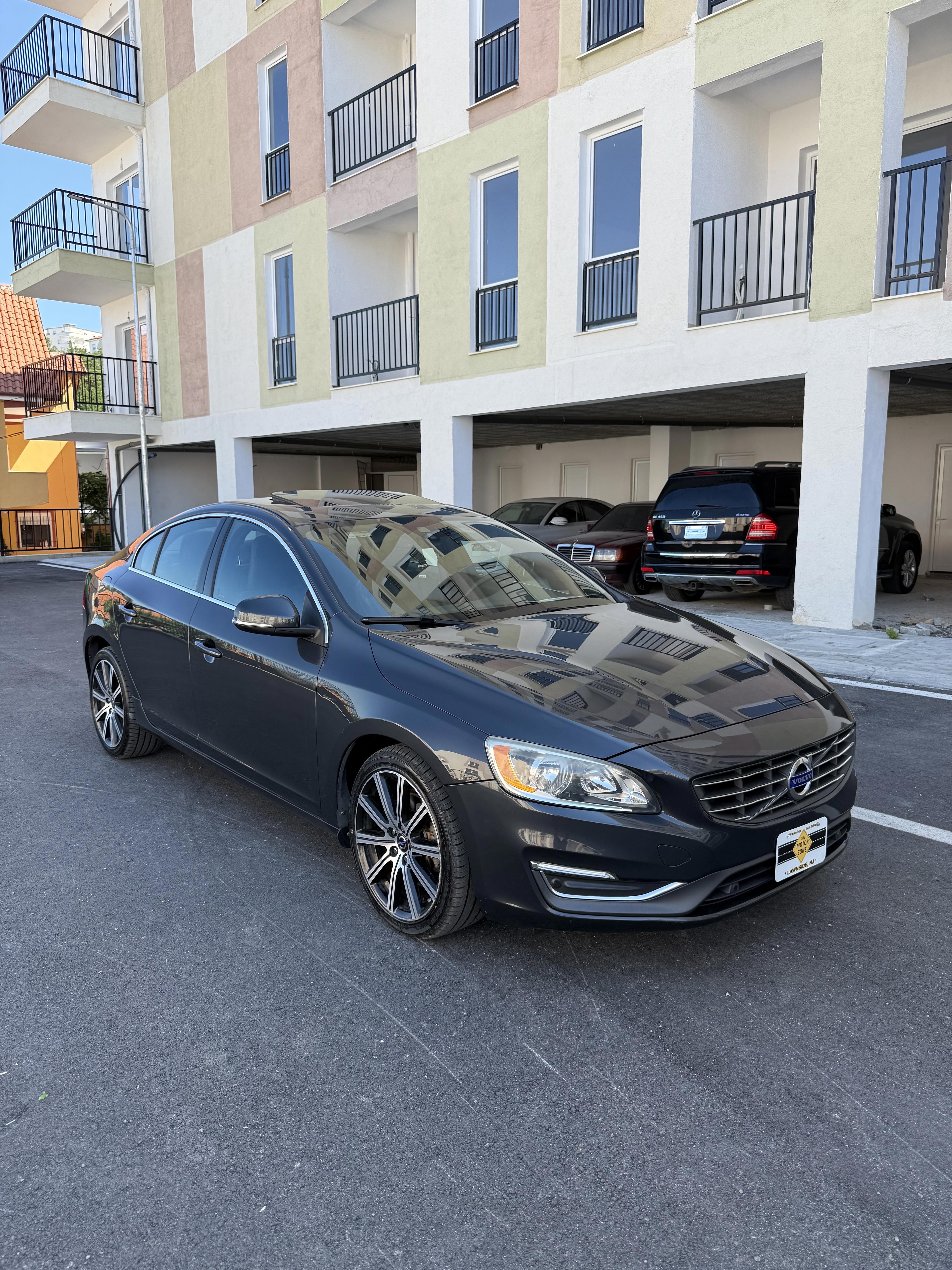 Volvo S60 - main photo
