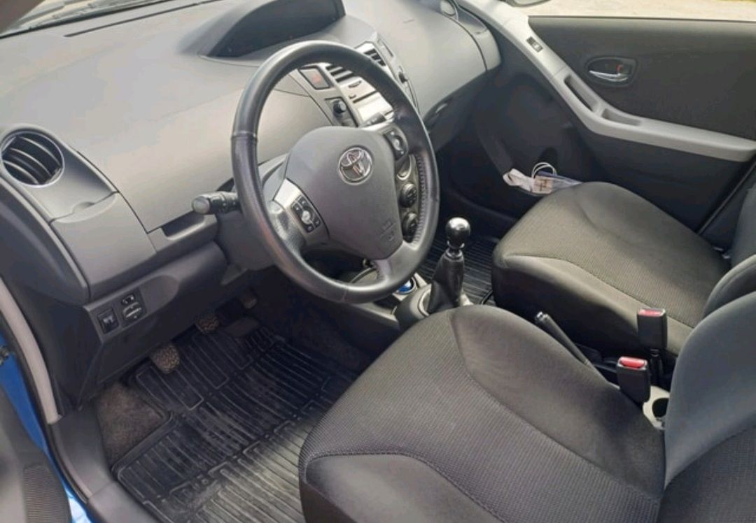 Toyota Yaris - photo 3
