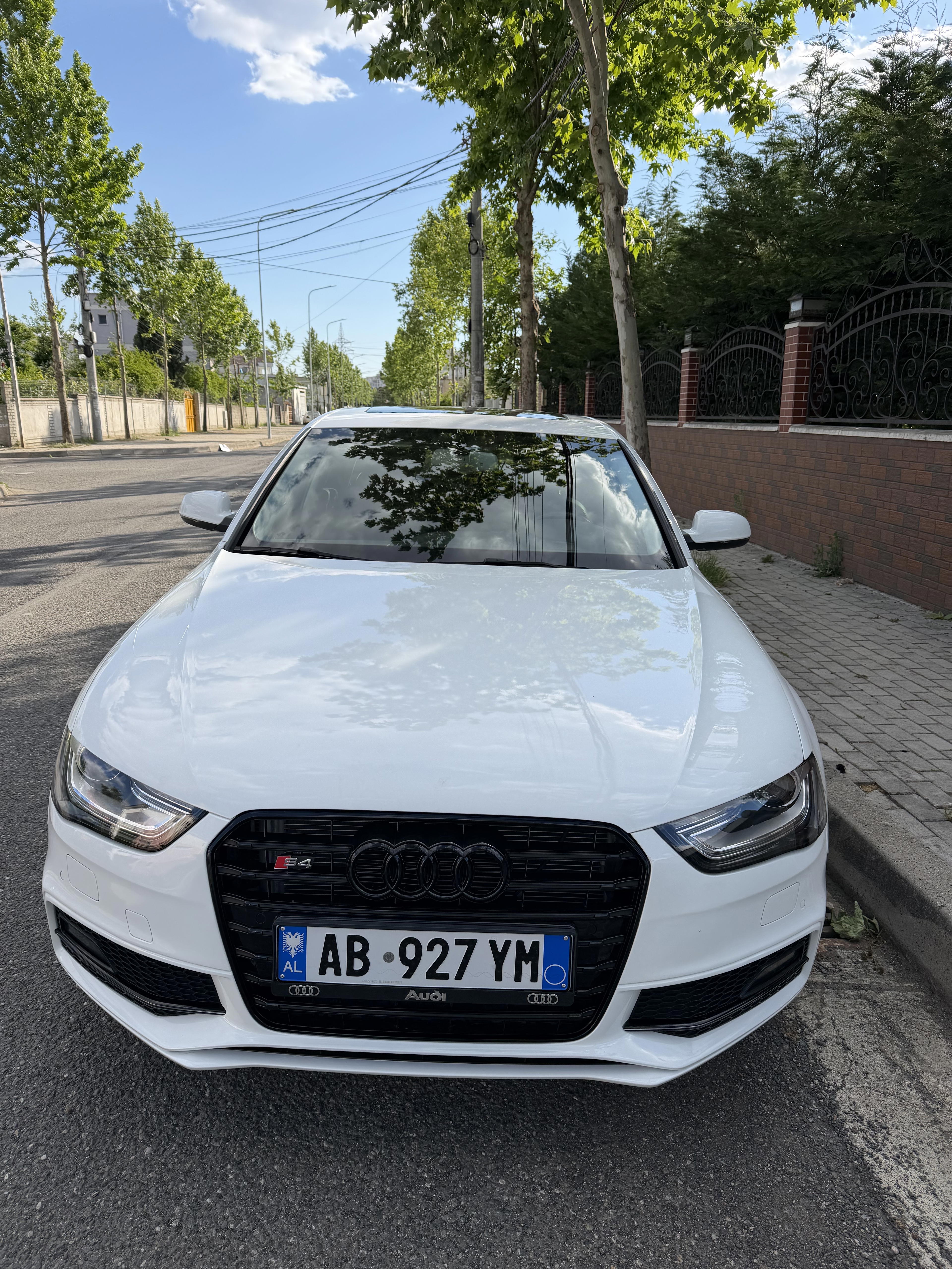 Audi A4 RentX Albania