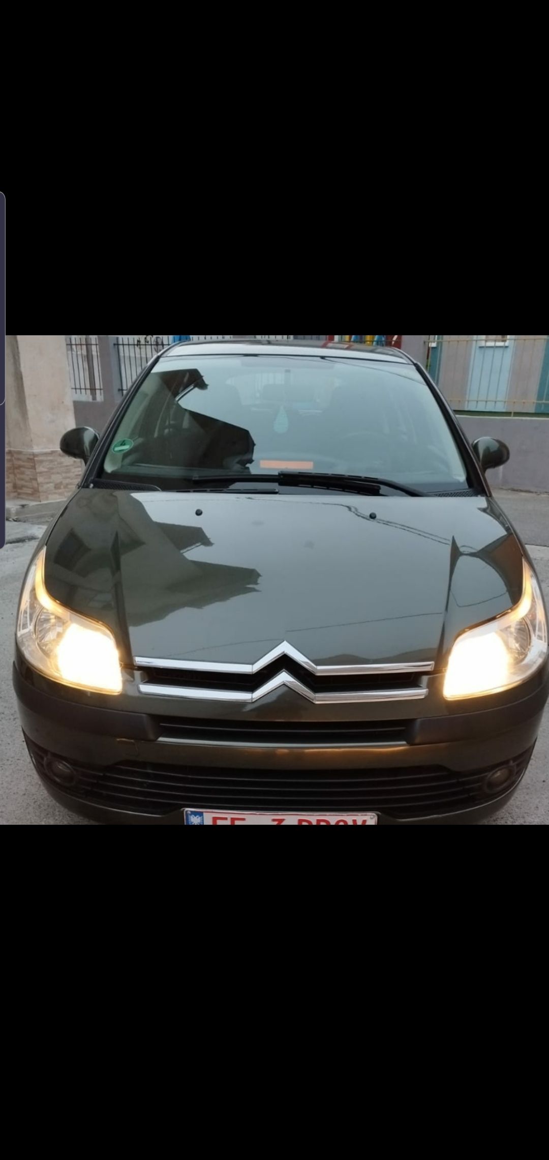 Citroen C4 - main photo