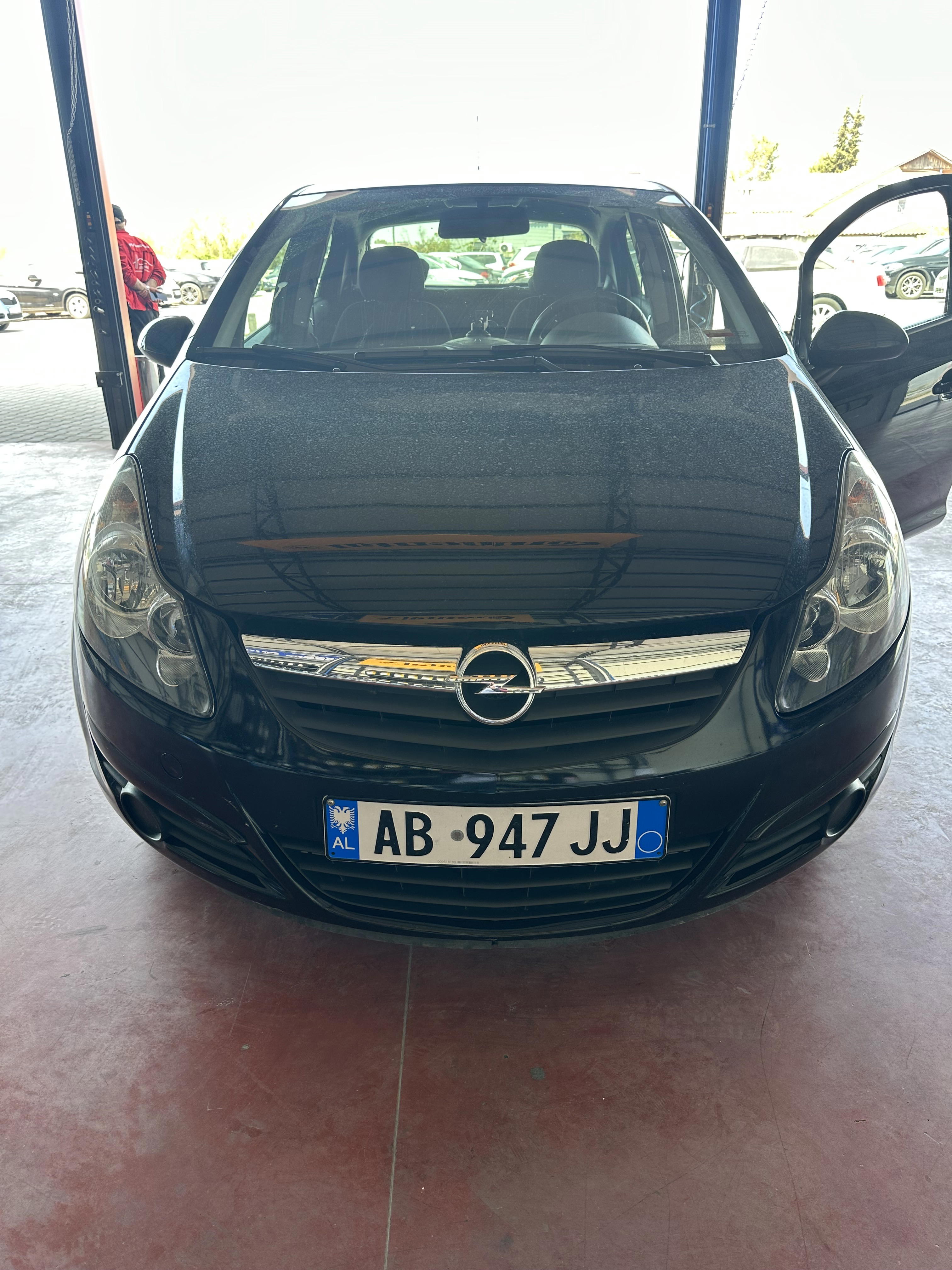 Opel Corsa - main photo