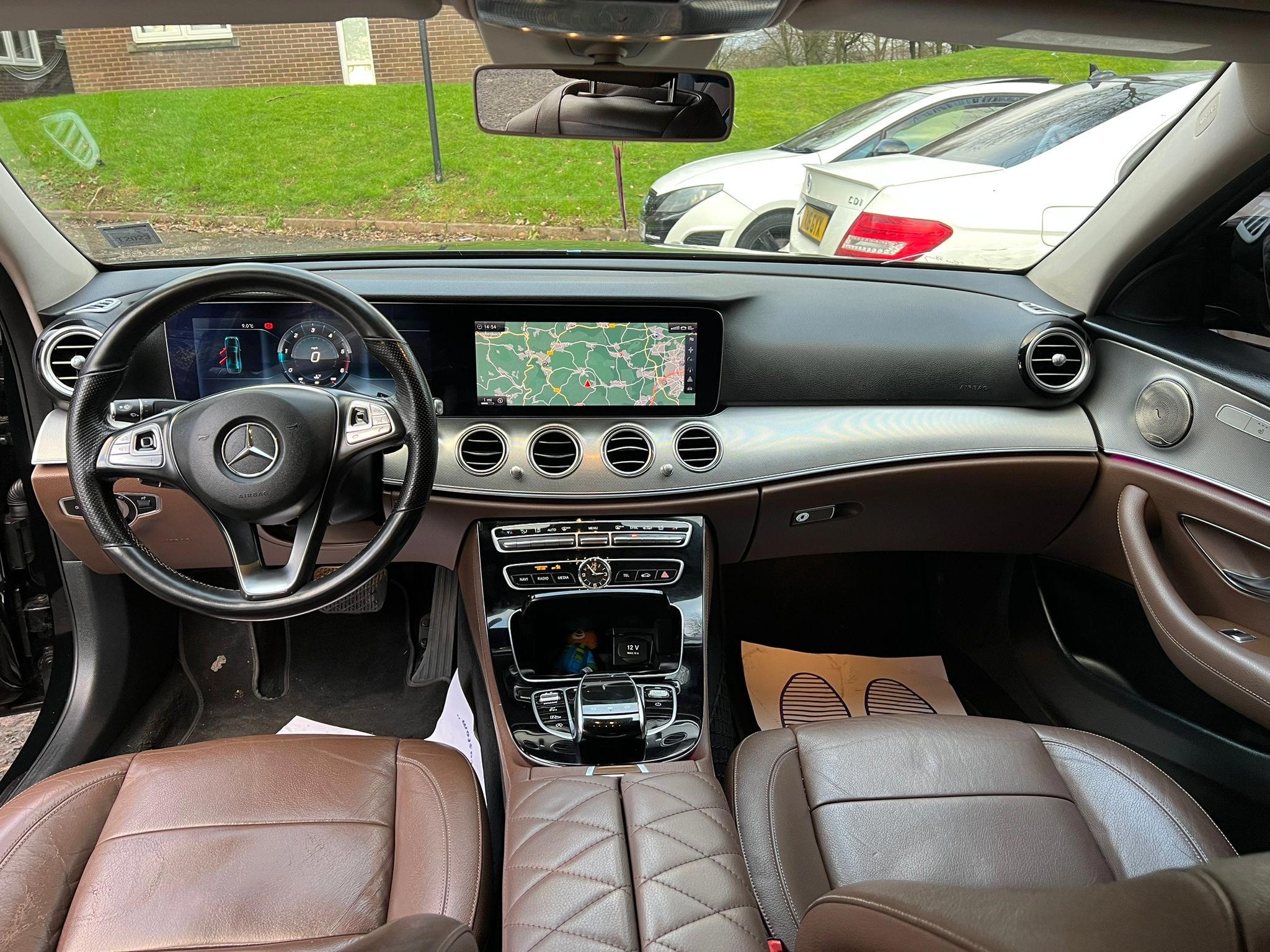 Mercedes-Benz E-Class - photo 4