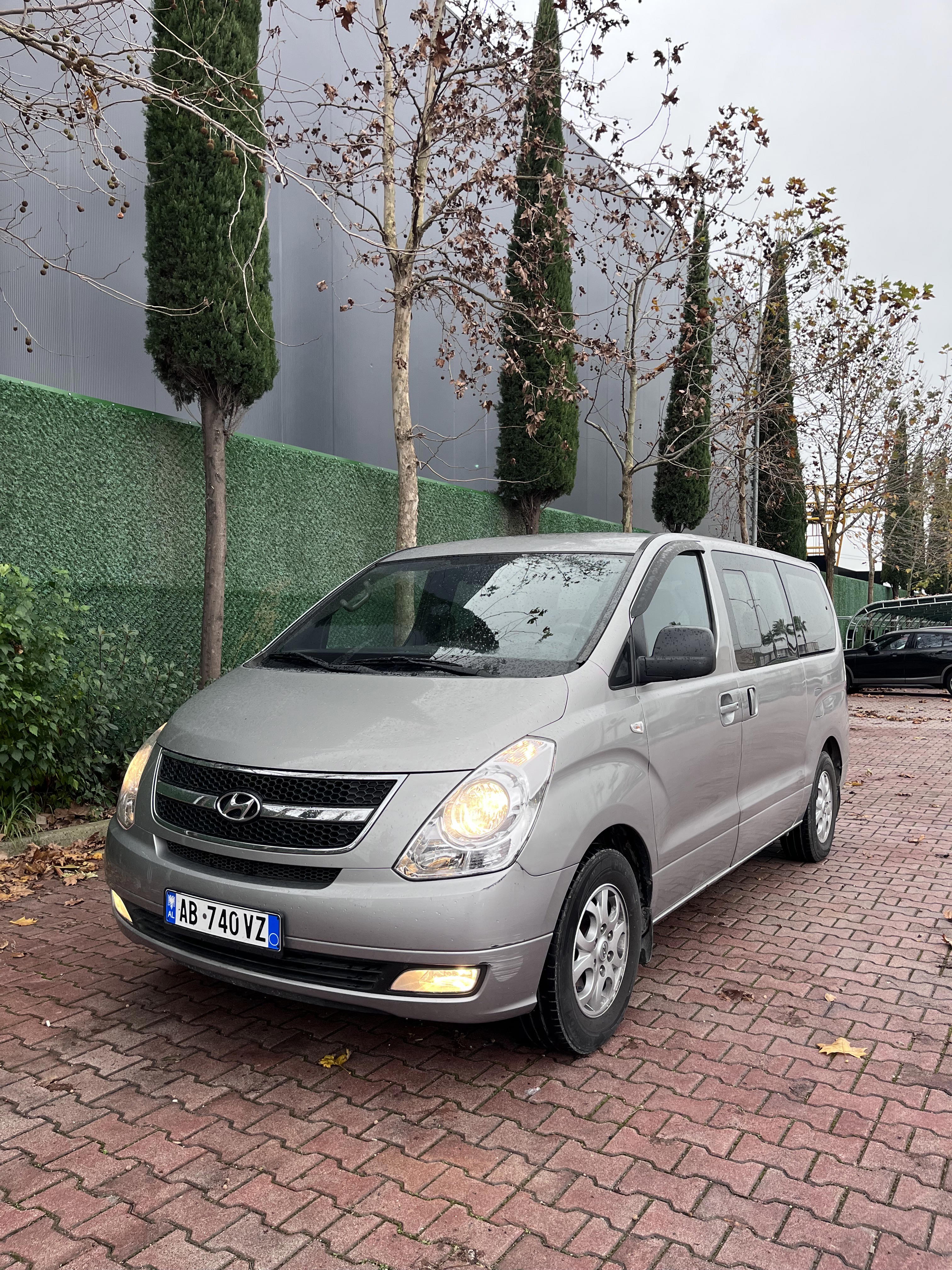 Hyundai Starex for rent