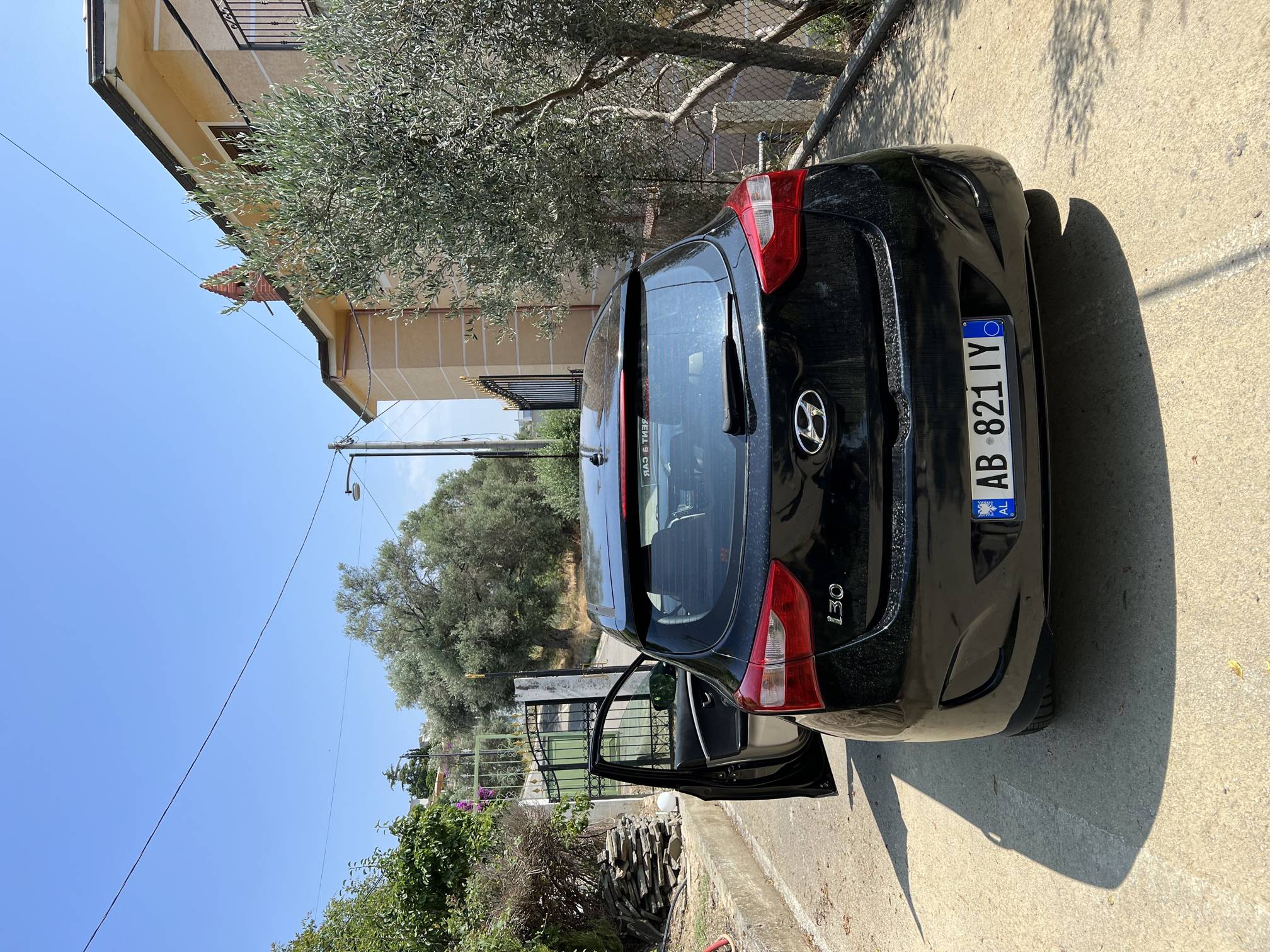 Hyundai Accent - photo 3
