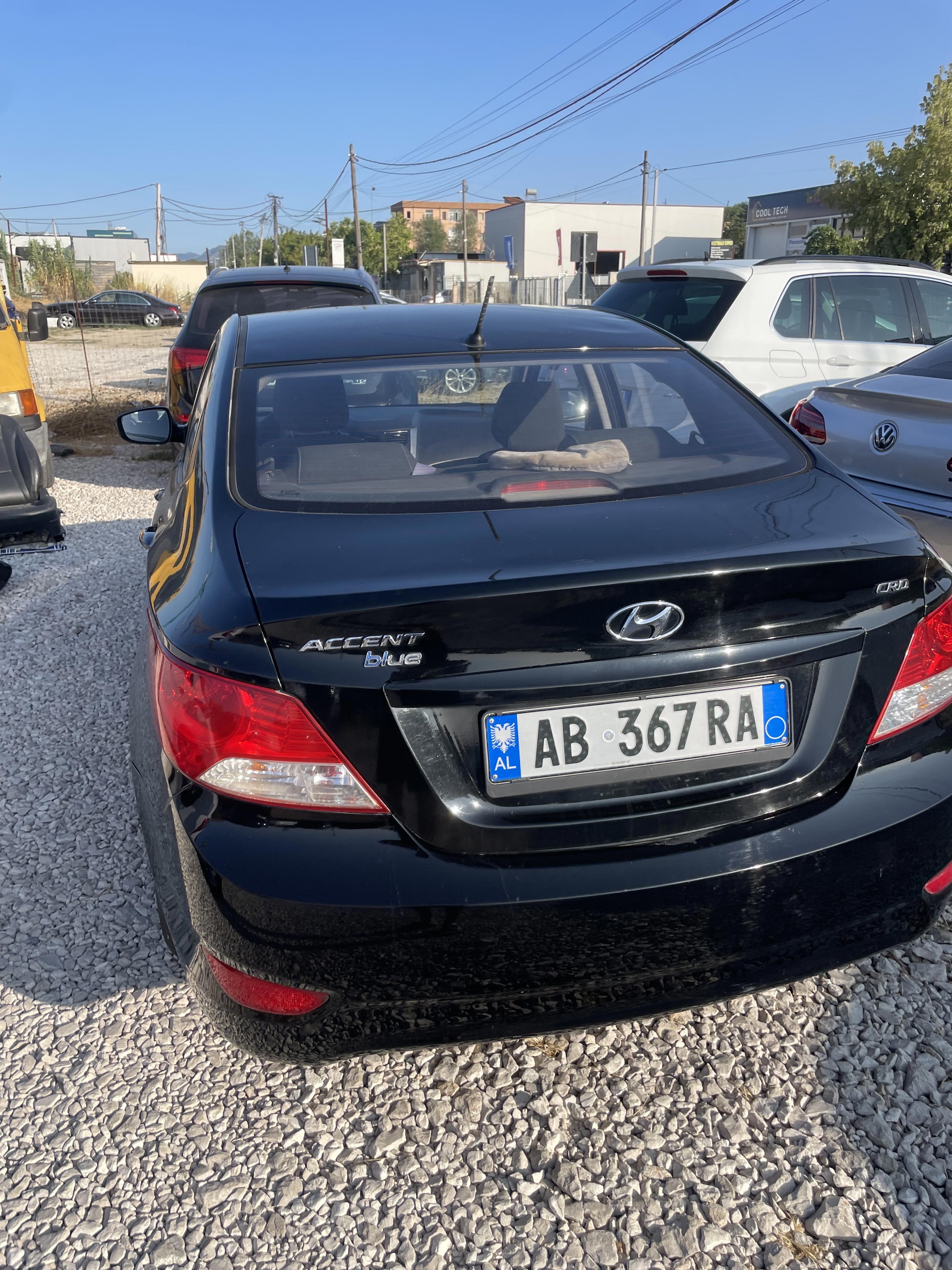 Hyundai Accent - photo 3