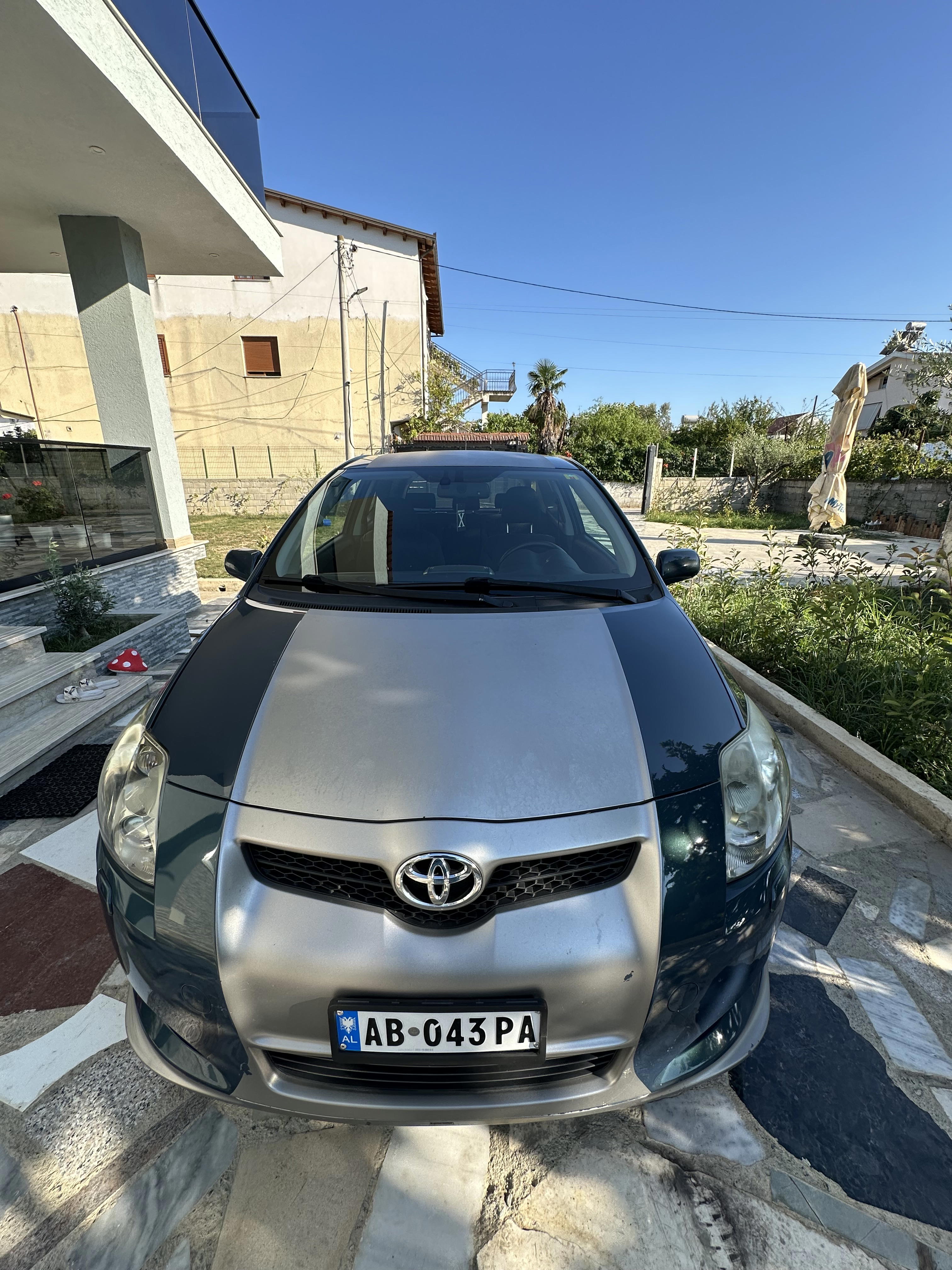 Toyota Auris - main photo