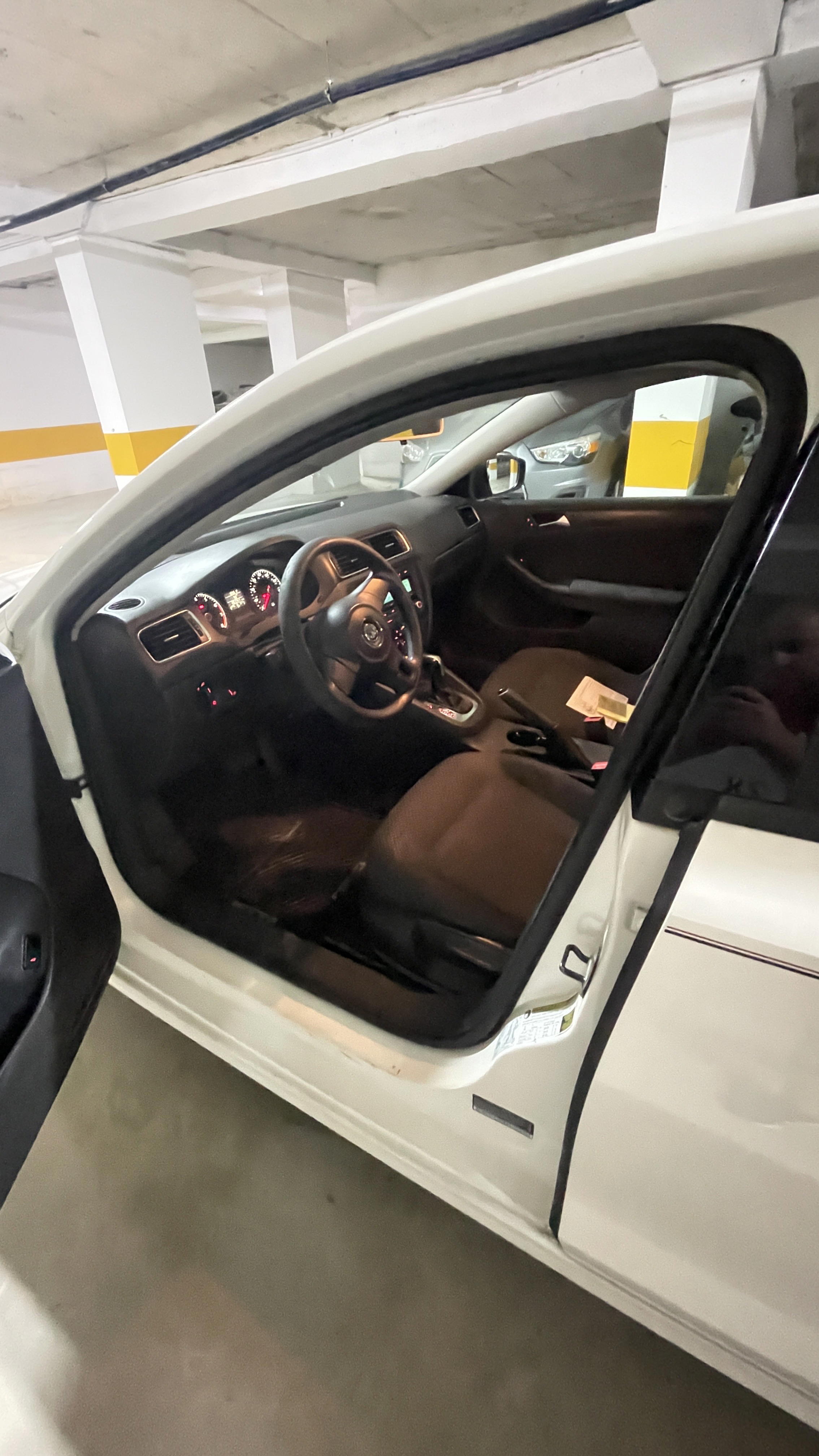 Volkswagen Jetta - photo 4