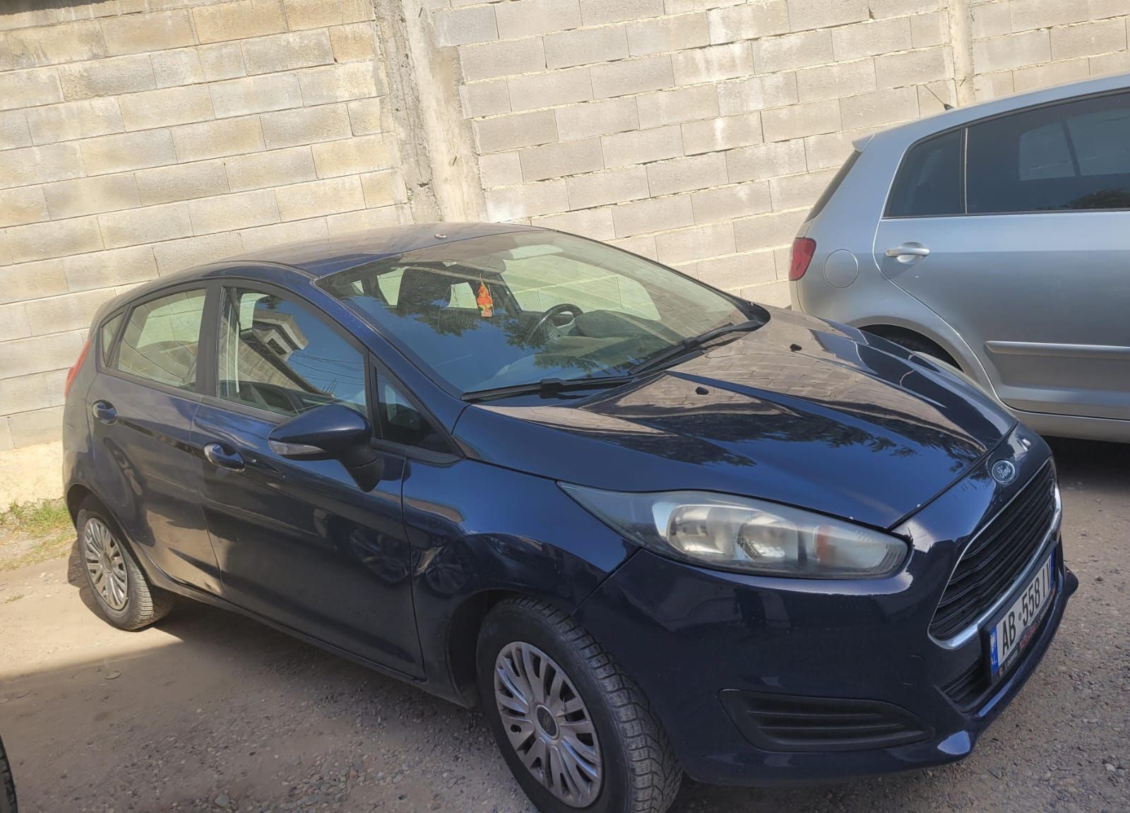 Ford Fiesta - side view