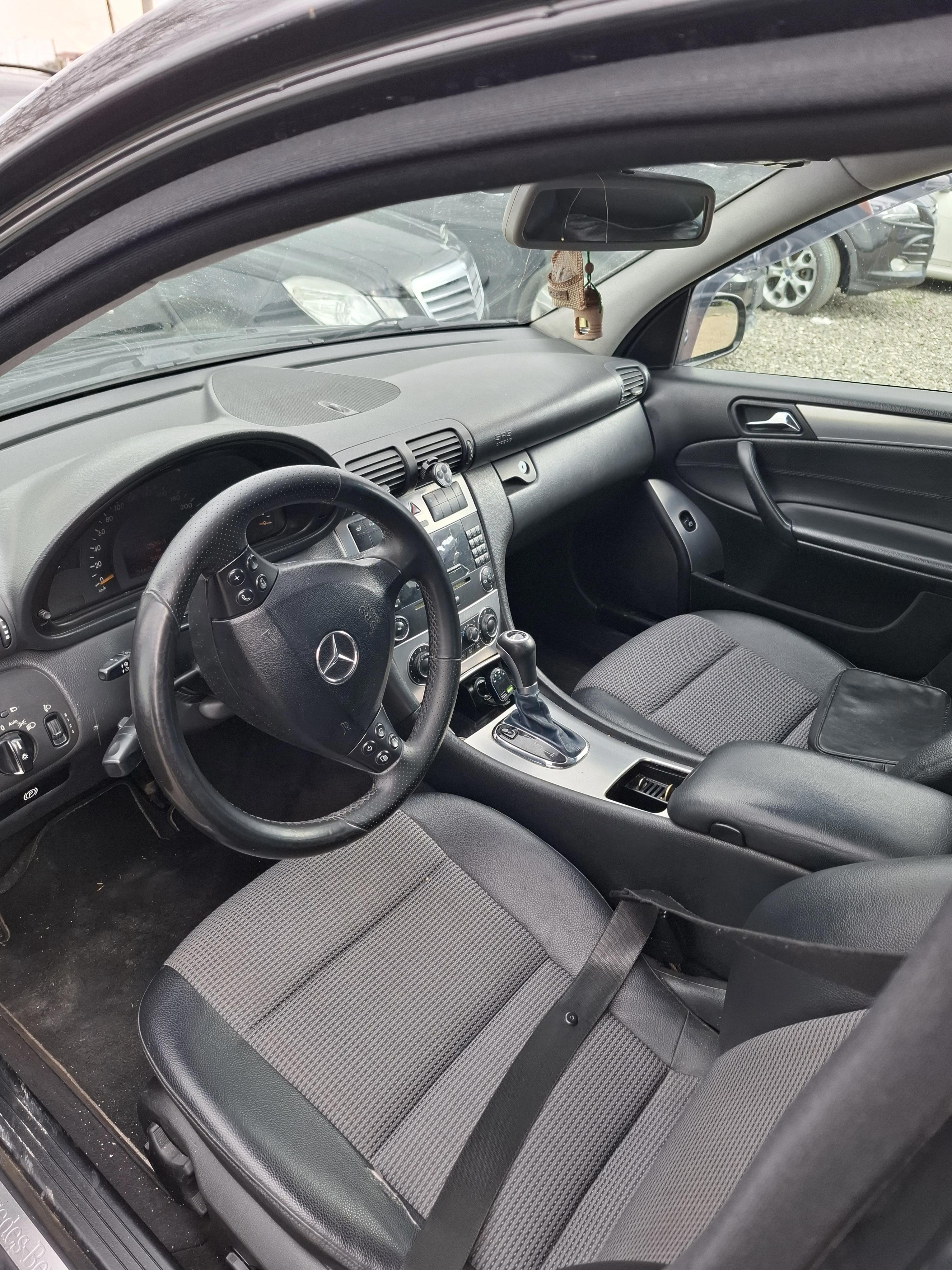 Mercedes-Benz C-Class - photo 4