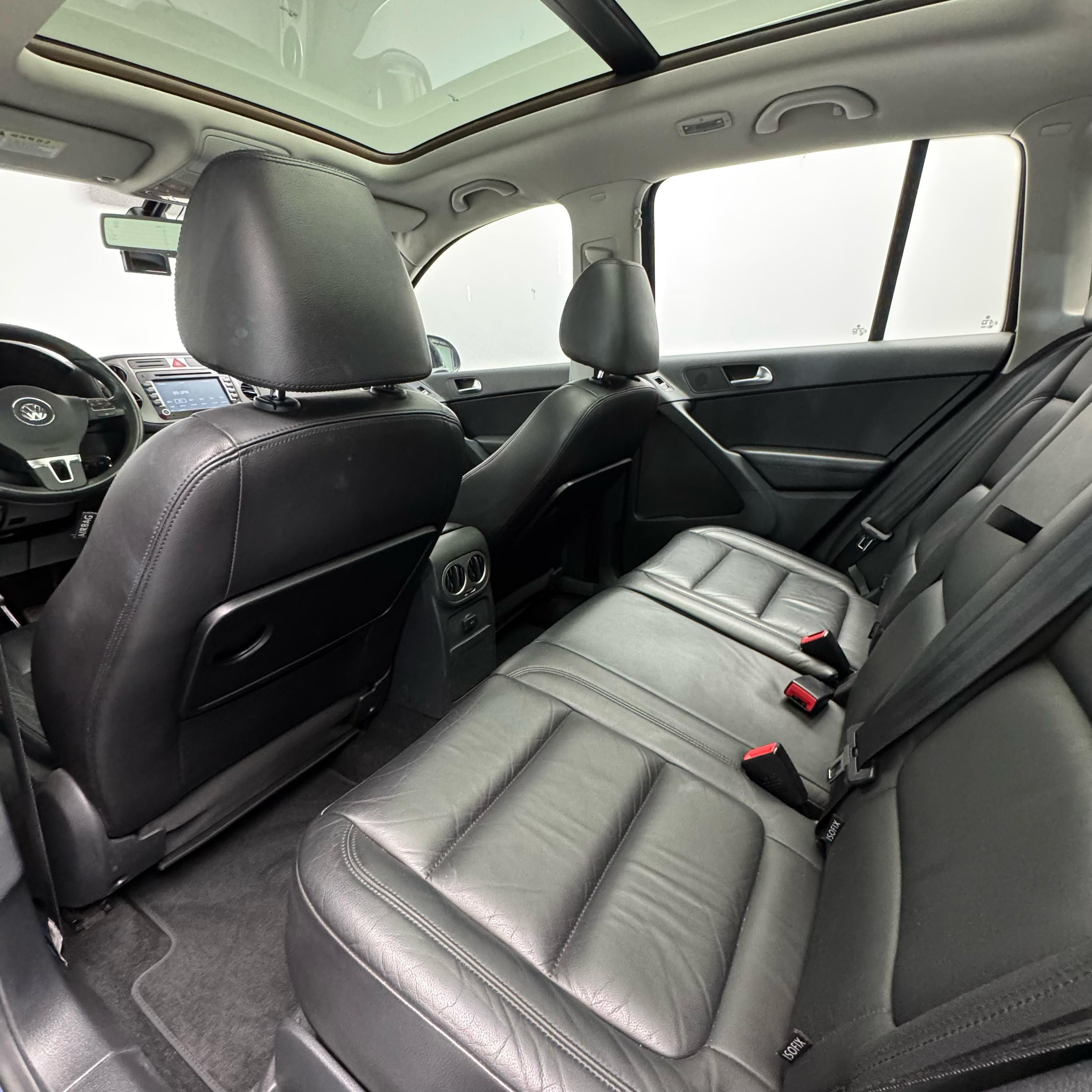 Volkswagen Tiguan - photo 4