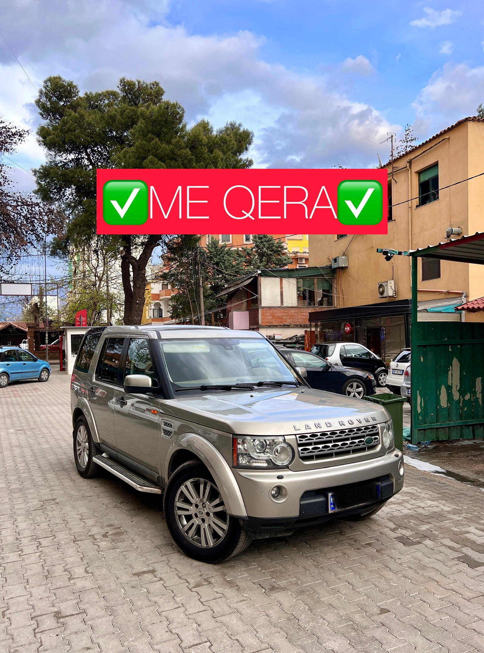 Land Rover LR4 - main photo