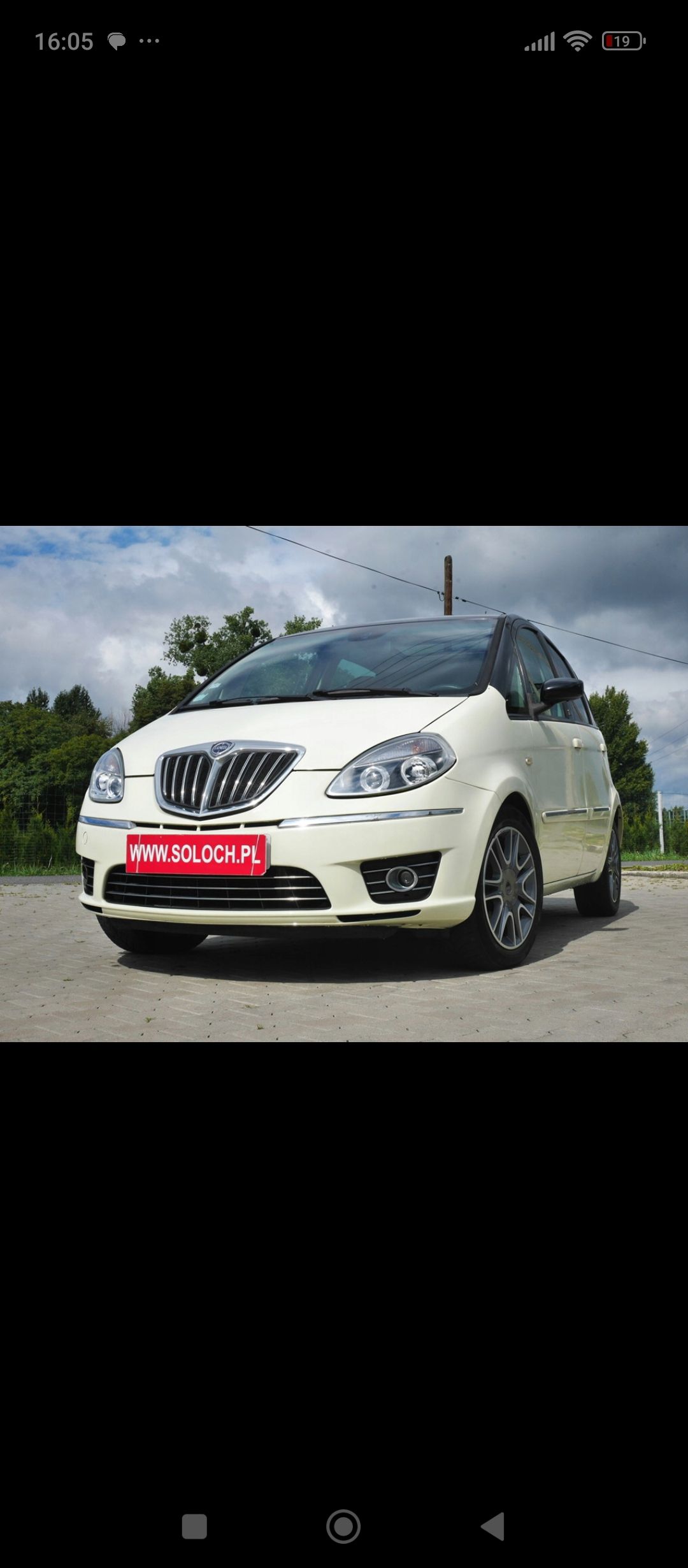 Lancia Ypsilon for rent