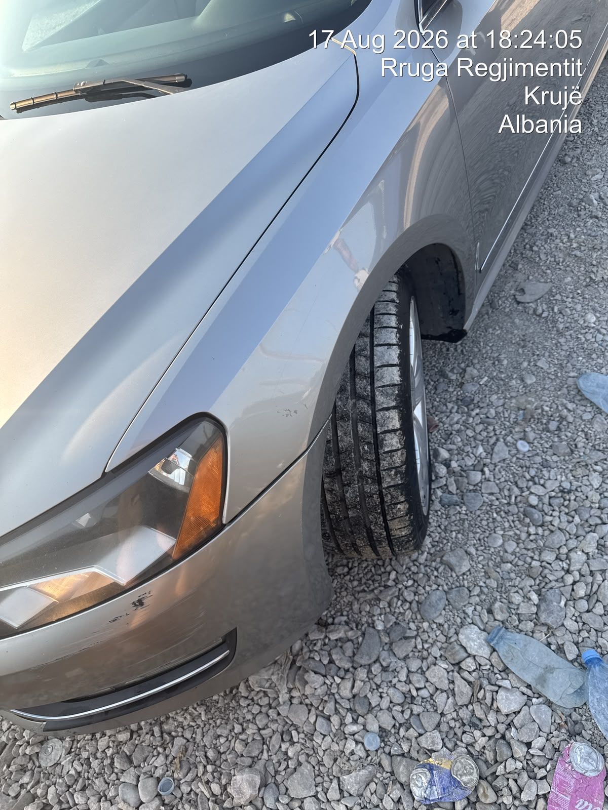 Volkswagen Passat - side view
