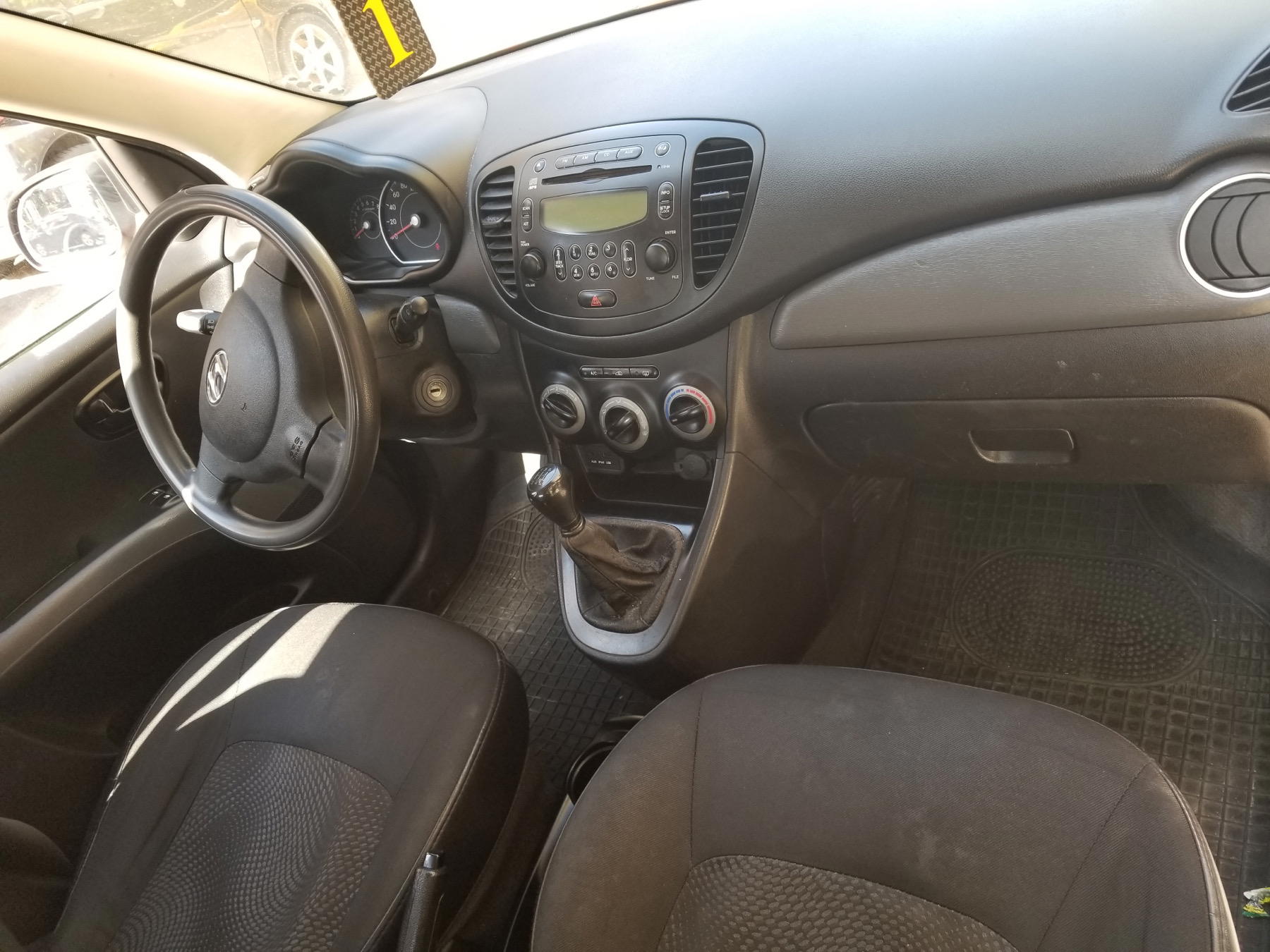 Hyundai i10 - photo 3