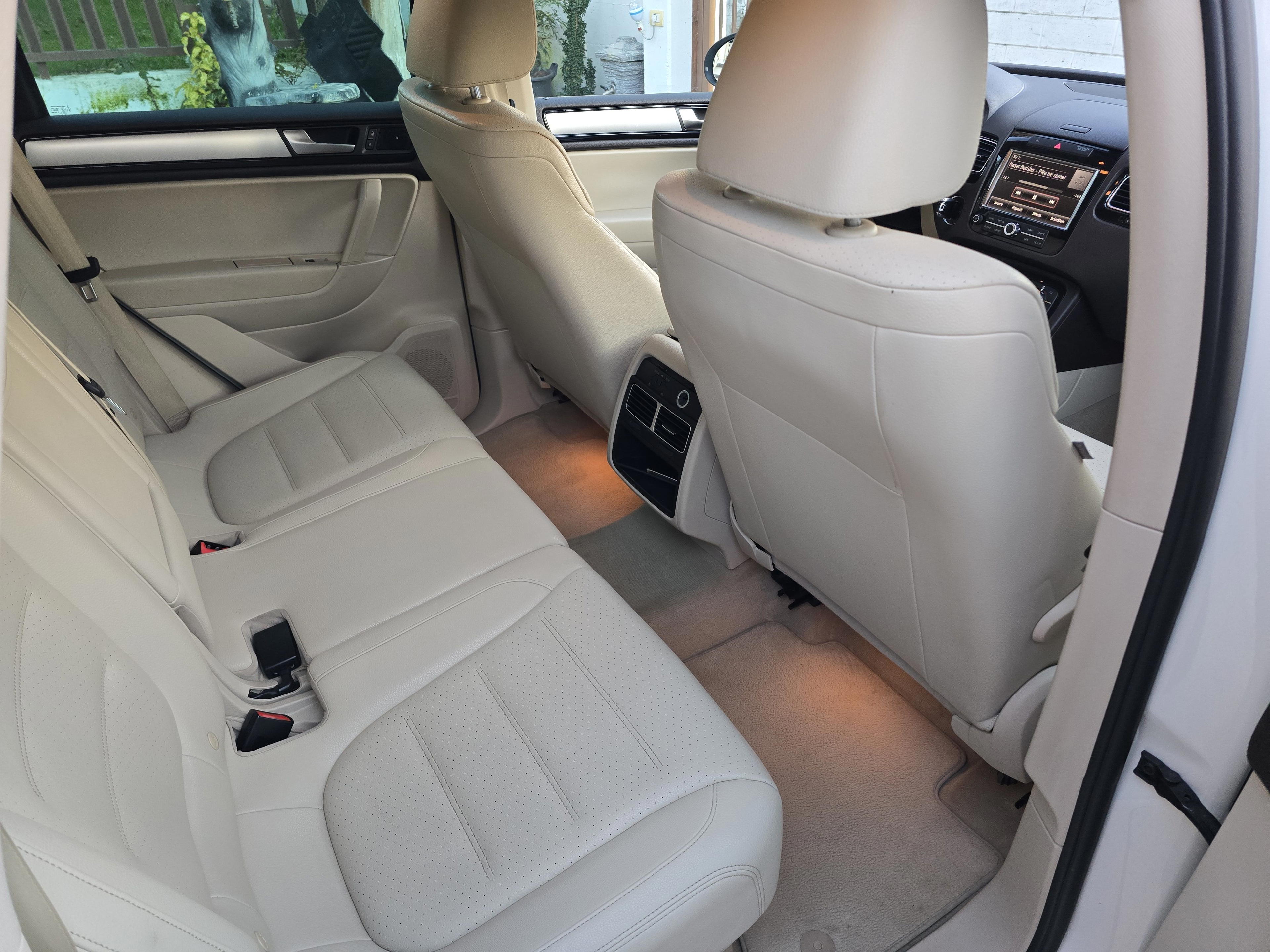 Volkswagen Touareg 2 - photo 4