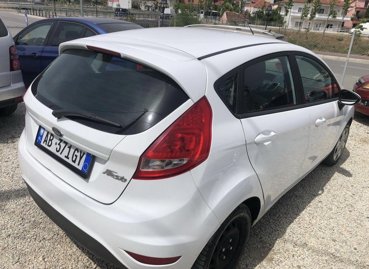 Ford Fiesta - side view