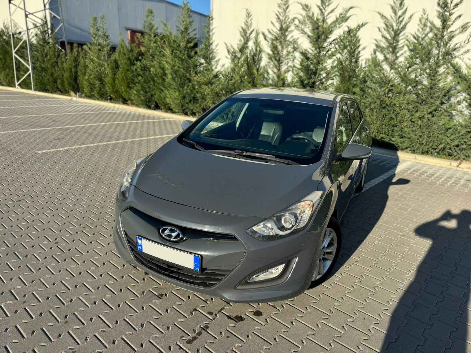 Hyundai I30 - side view