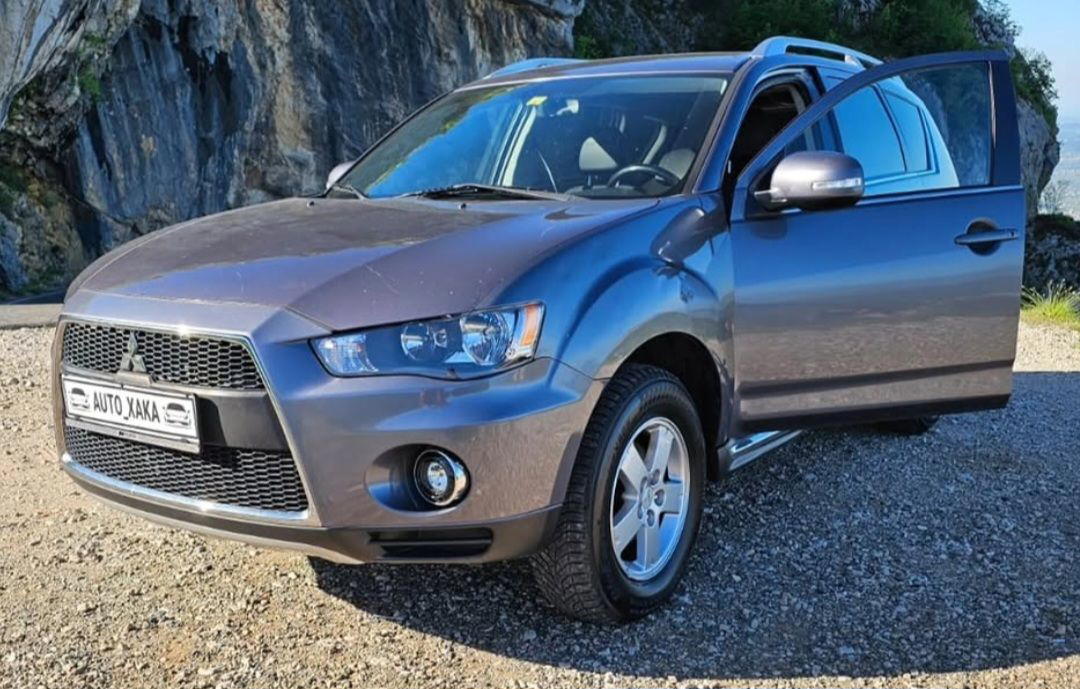 Mitsubishi Outlander RentX Albania
