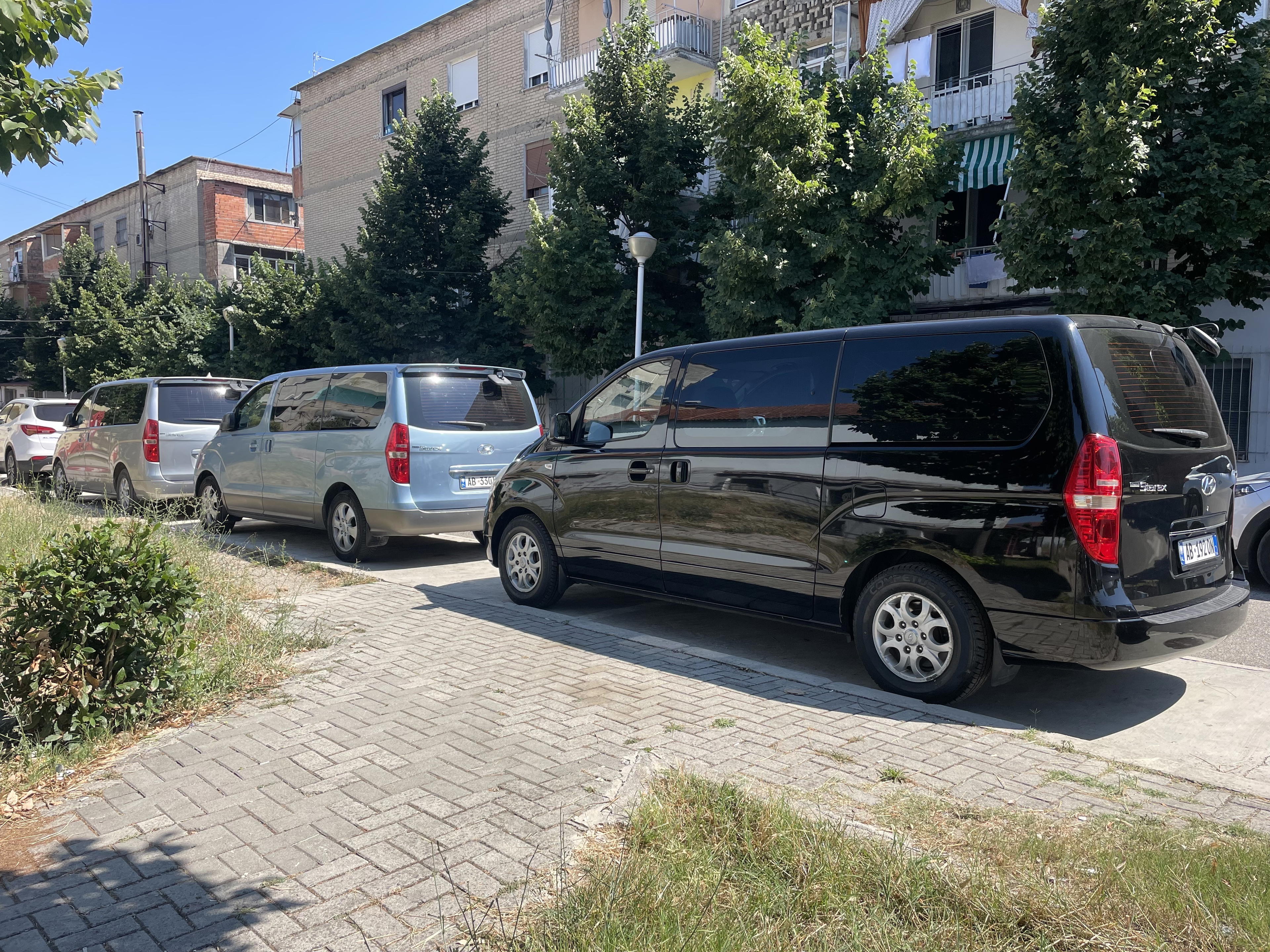 Hyundai Starex - main photo