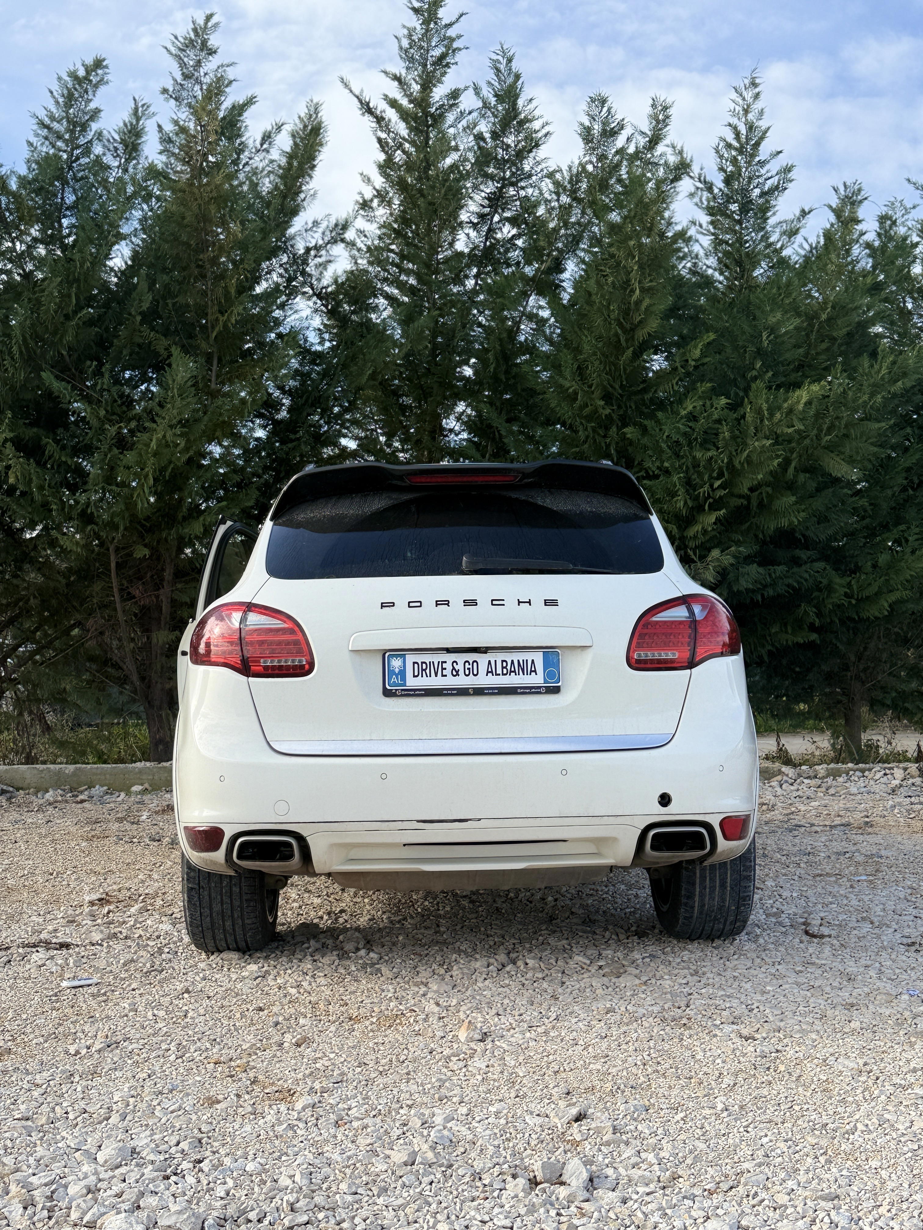 Porsche Cayenne - photo 3