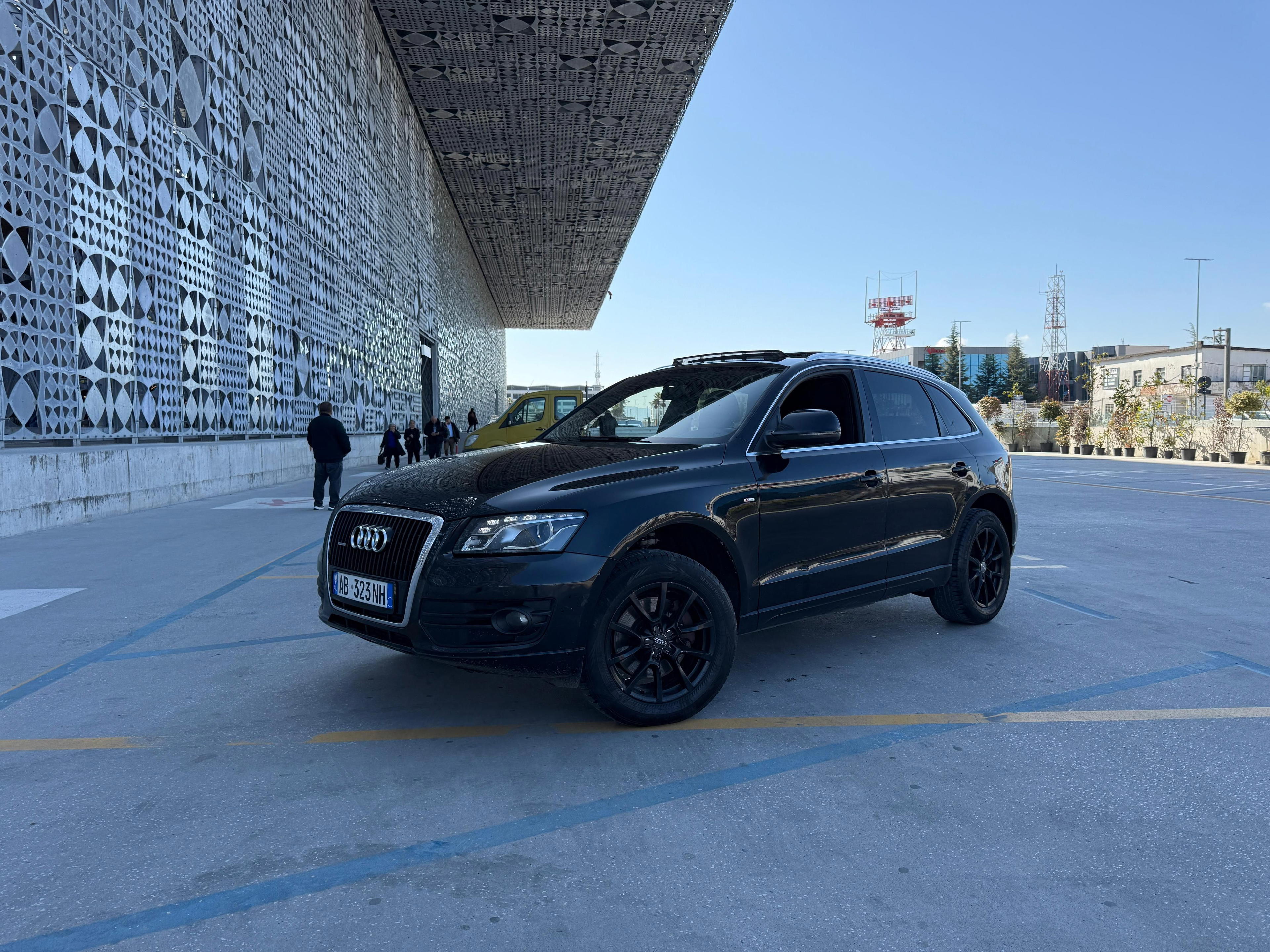 Audi Q5 for rent