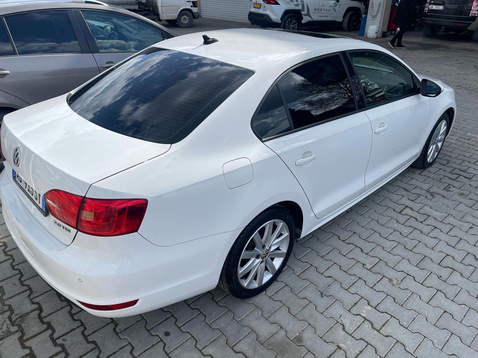 Volkswagen Jetta - photo 3