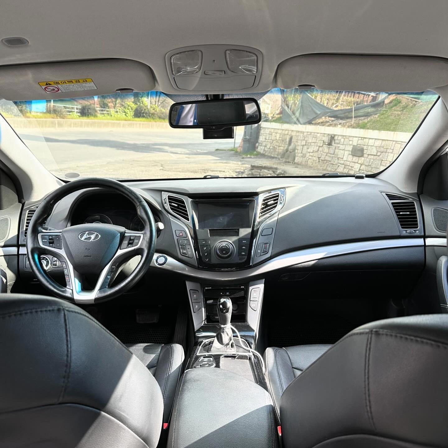 Hyundai I40 - side view