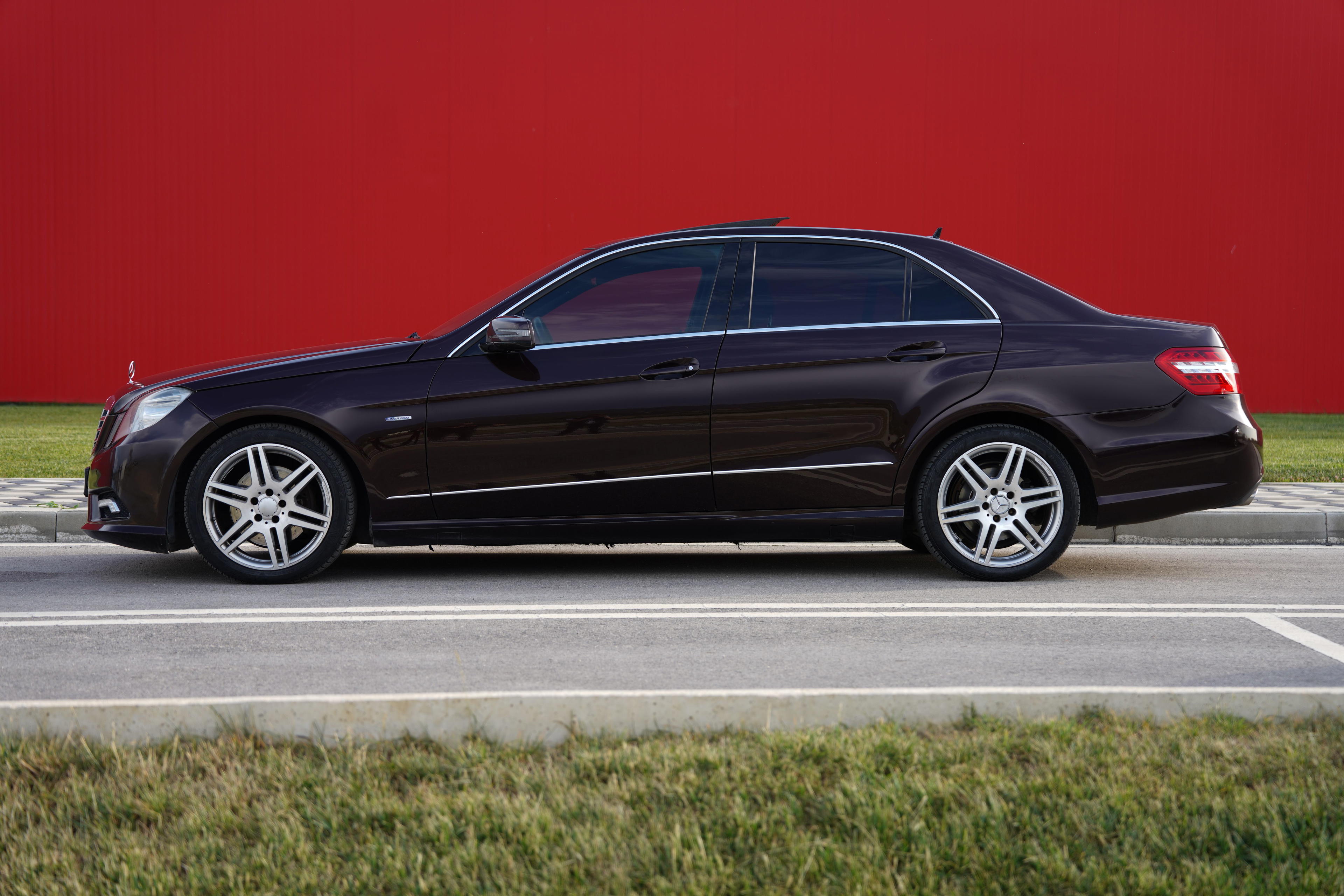 Mercedes-Benz Mercedes-AMG E-Class - side view