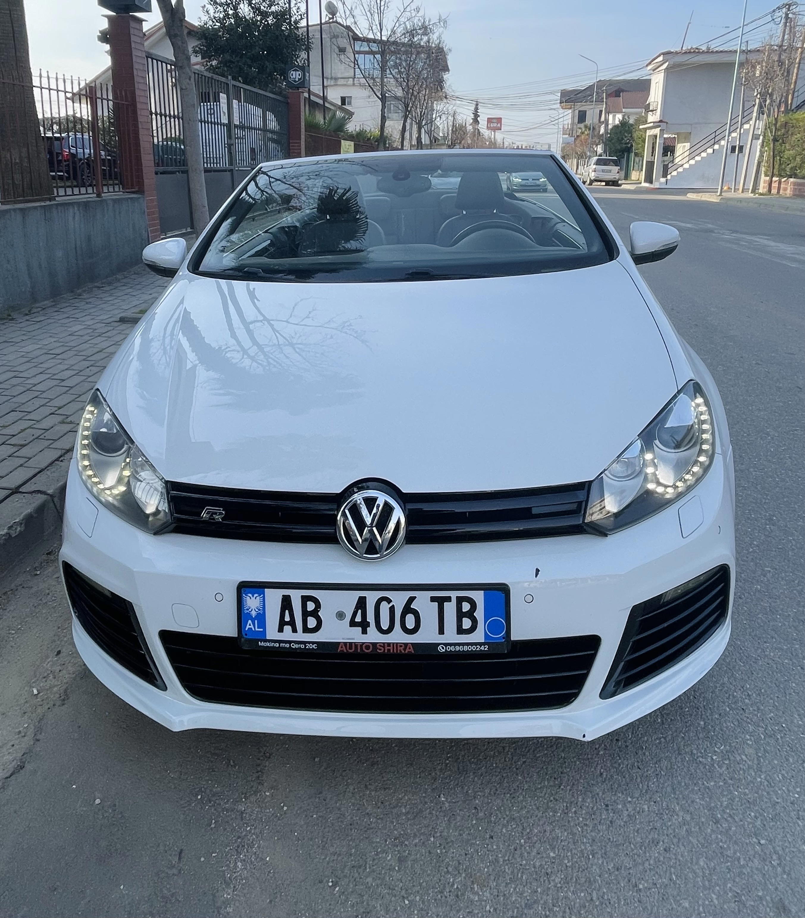 Volkswagen Cabrio - side view