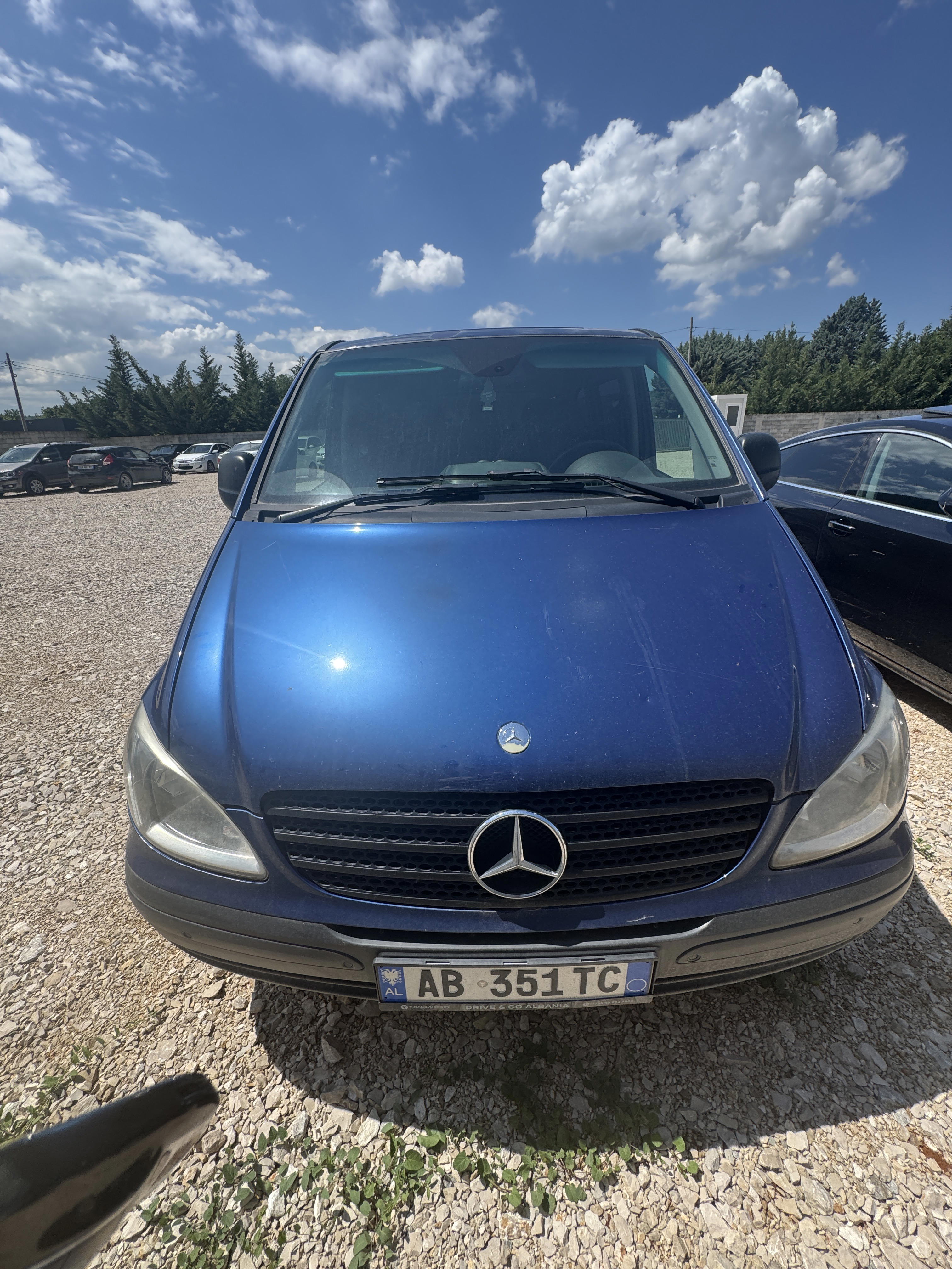 Mercedes-Benz Viano RentX Albania