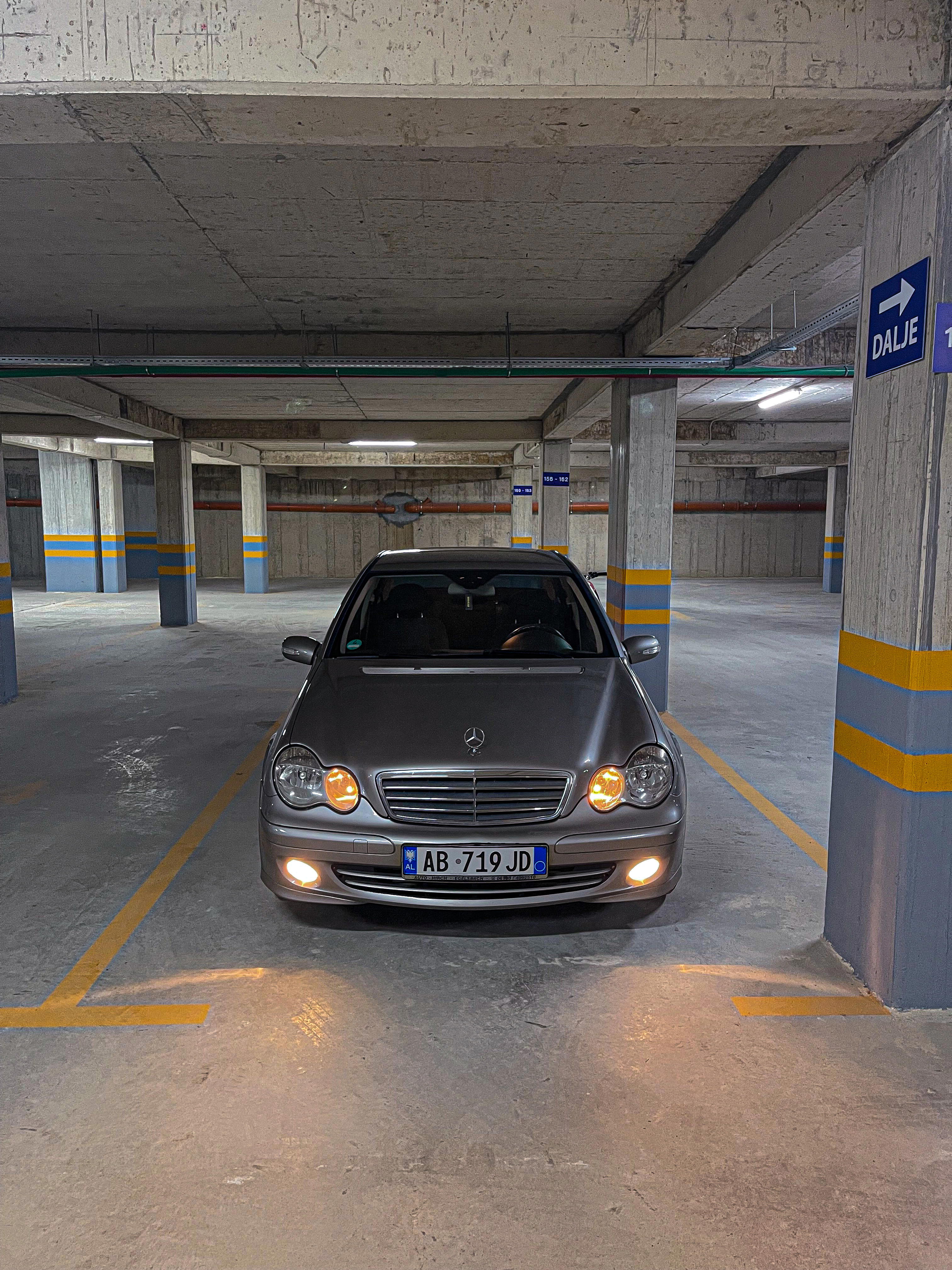 Mercedes-Benz C-Class - side view